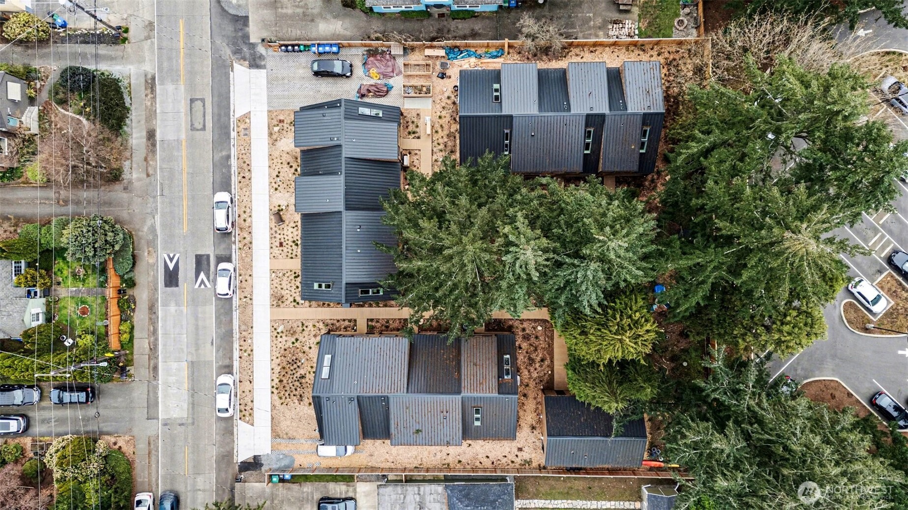 11725 Meridian Avenue N Unit: 4