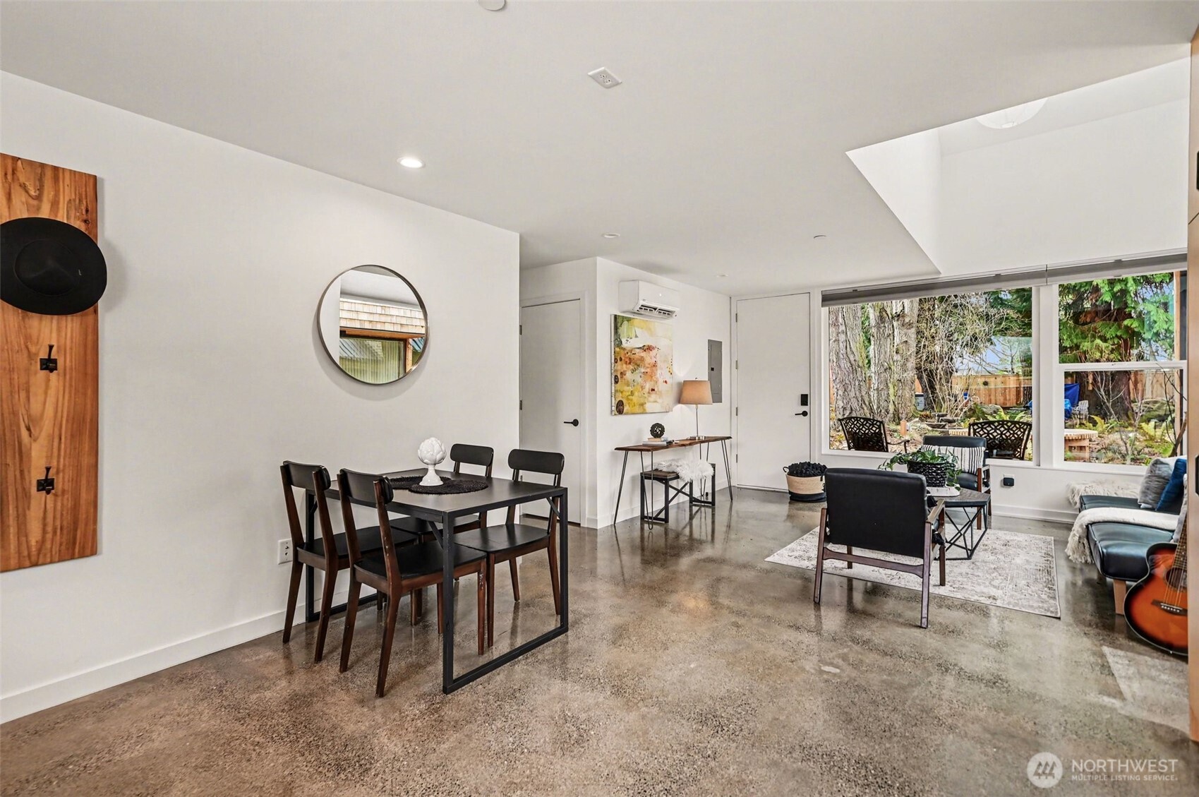11725 Meridian Avenue N Unit: 4