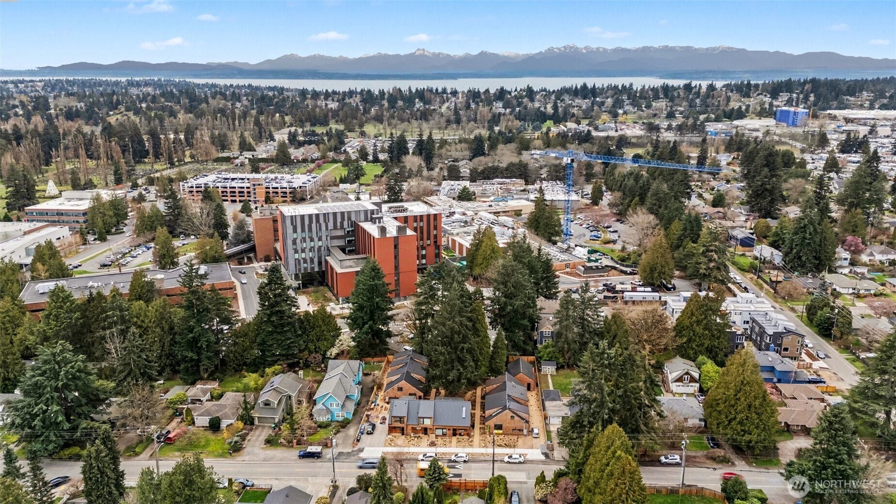 11725 Meridian Avenue N Unit: 4