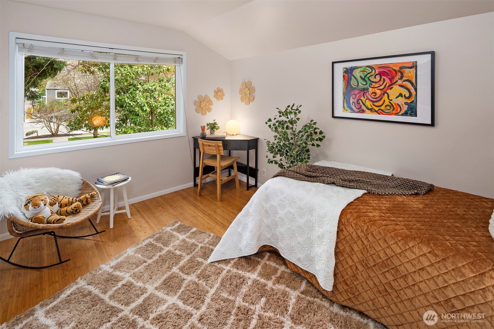 6939 Fauntleroy Way SW