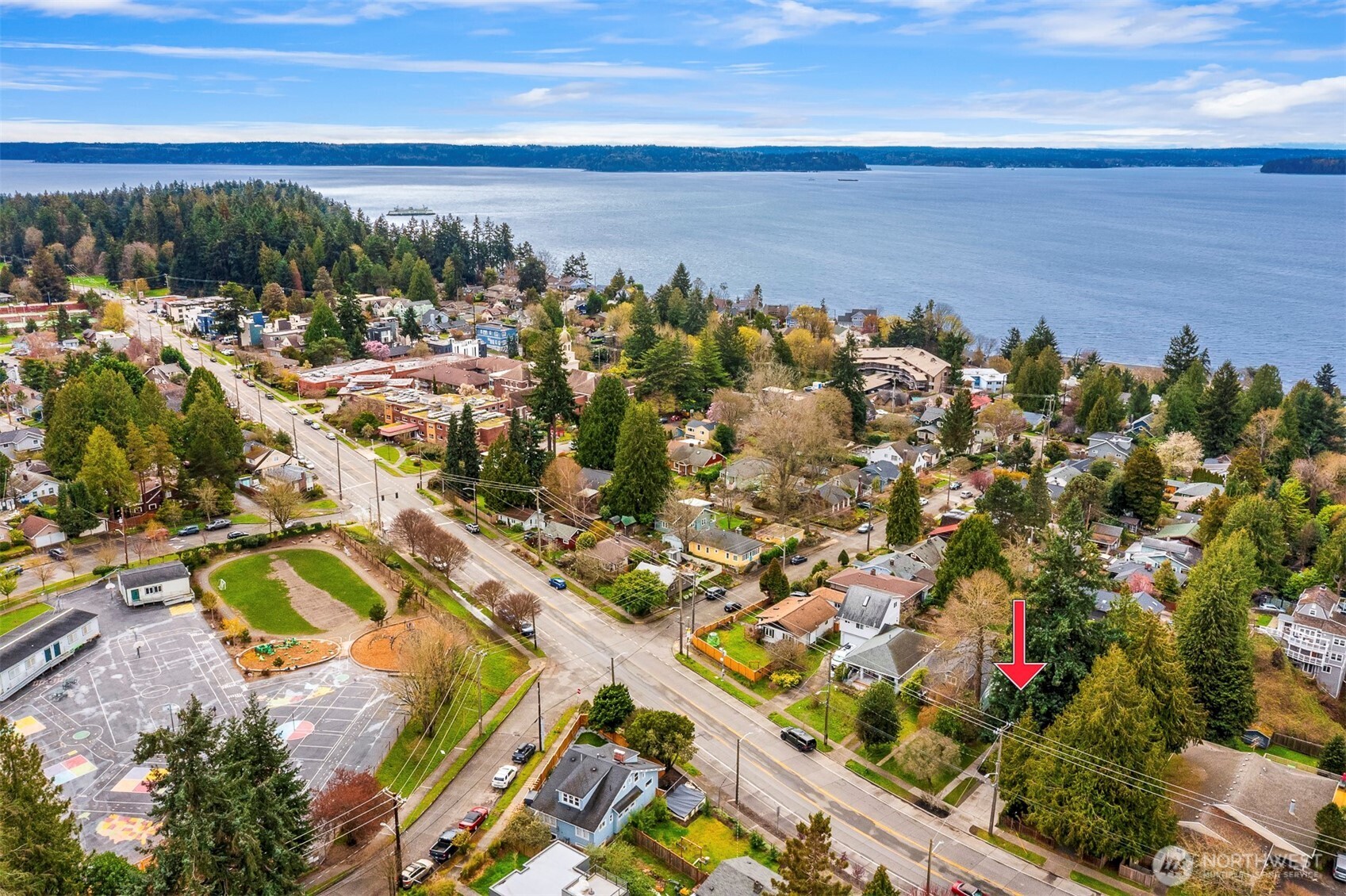 6939 Fauntleroy Way SW