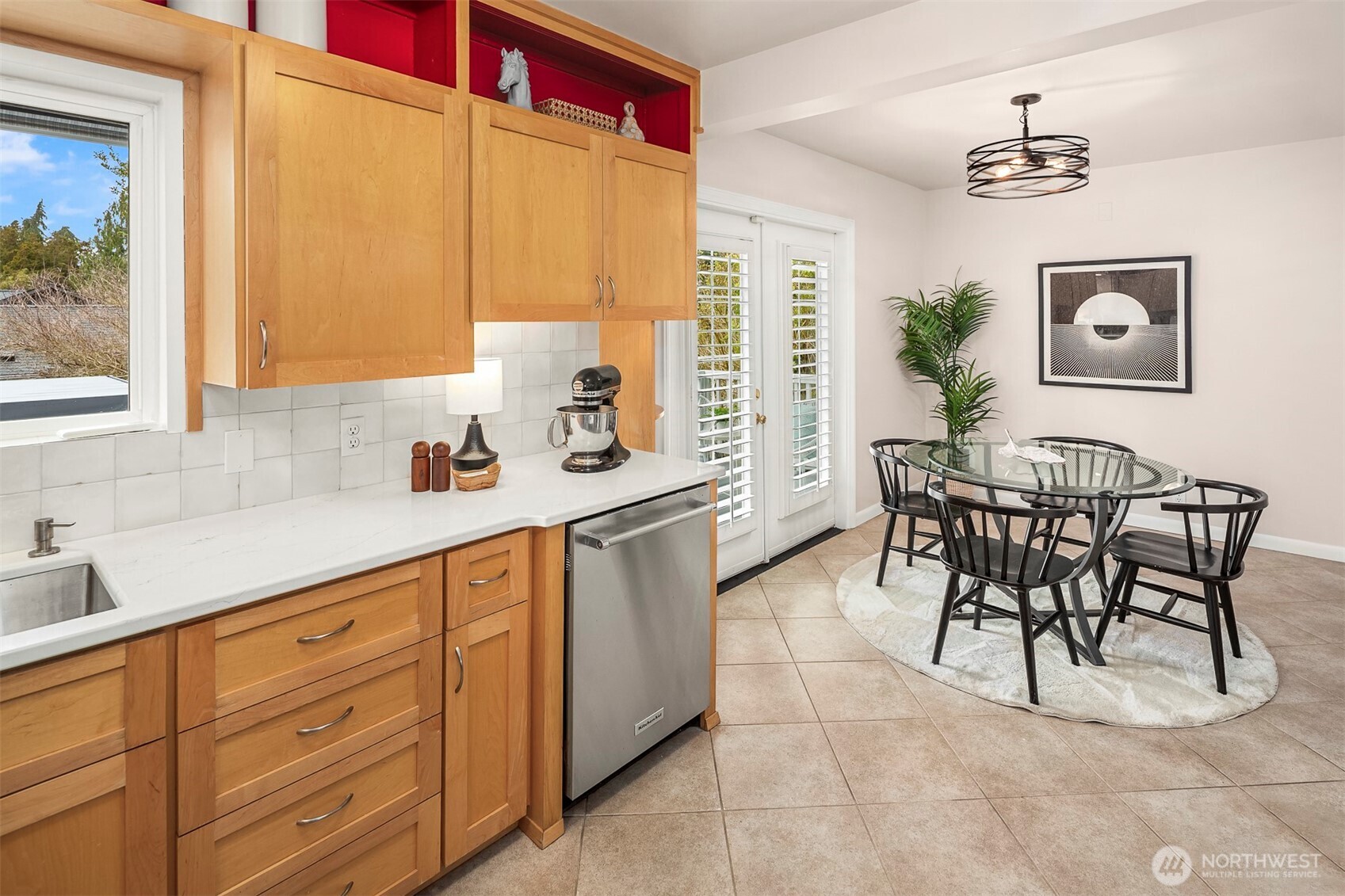 6939 Fauntleroy Way SW