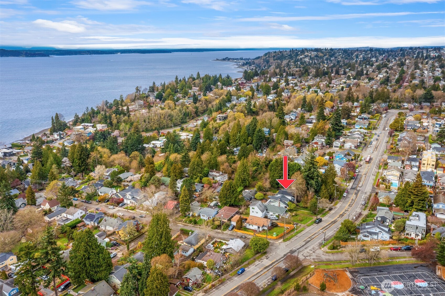 6939 Fauntleroy Way SW