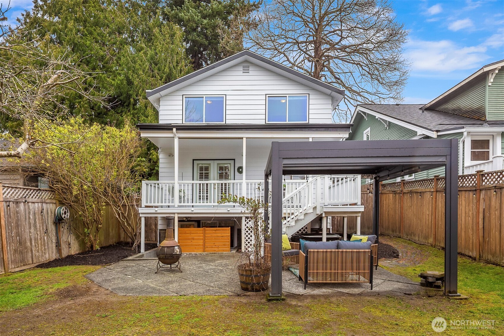 6939 Fauntleroy Way SW