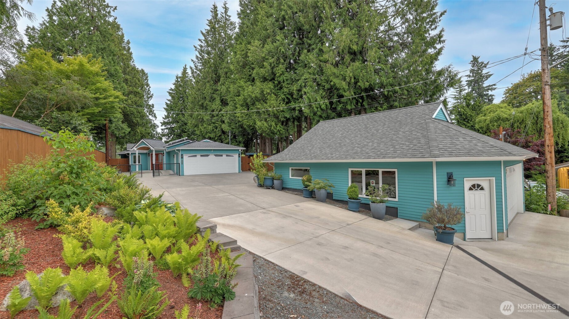 2171 N 122nd Place