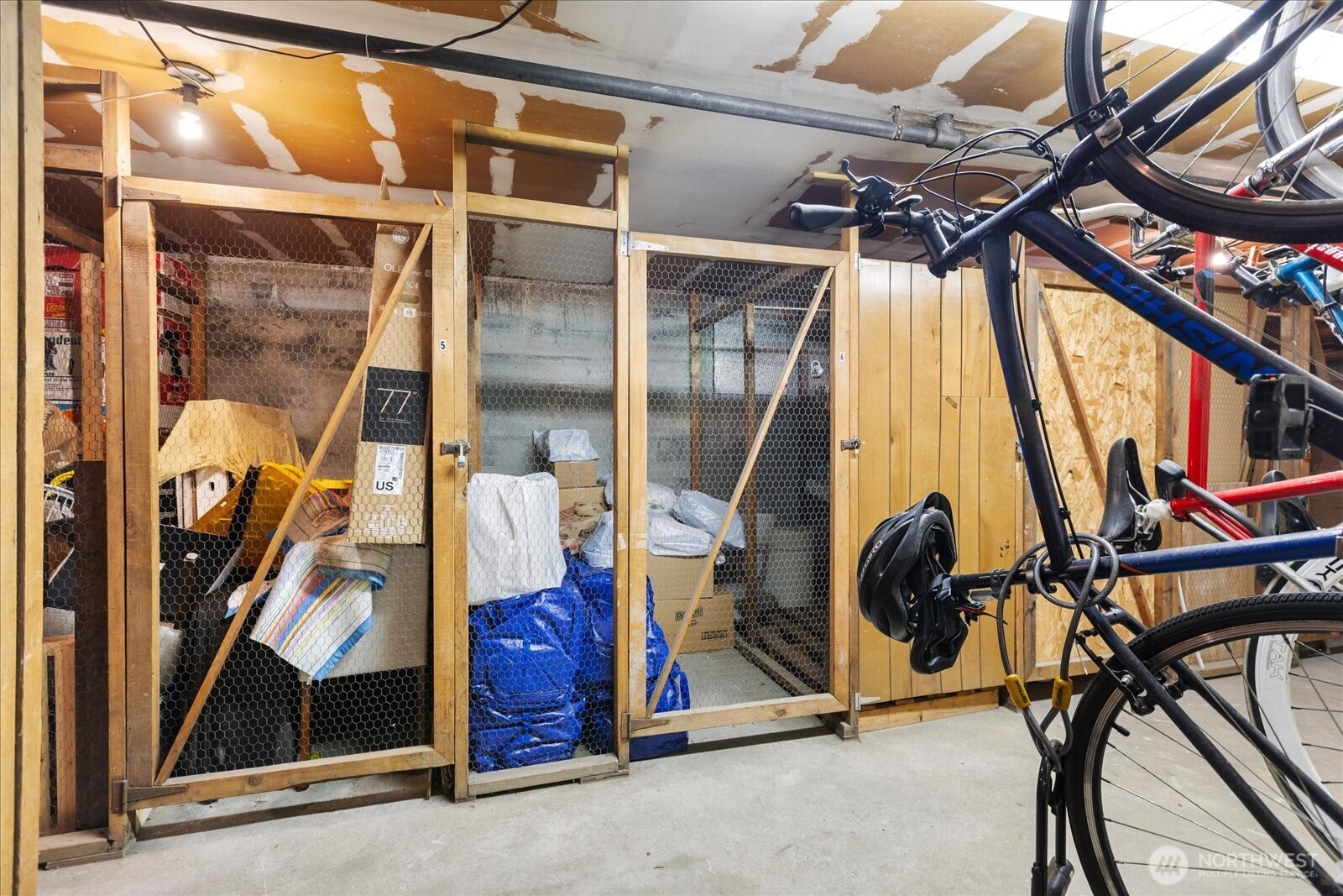 4912 Evanston Avenue N