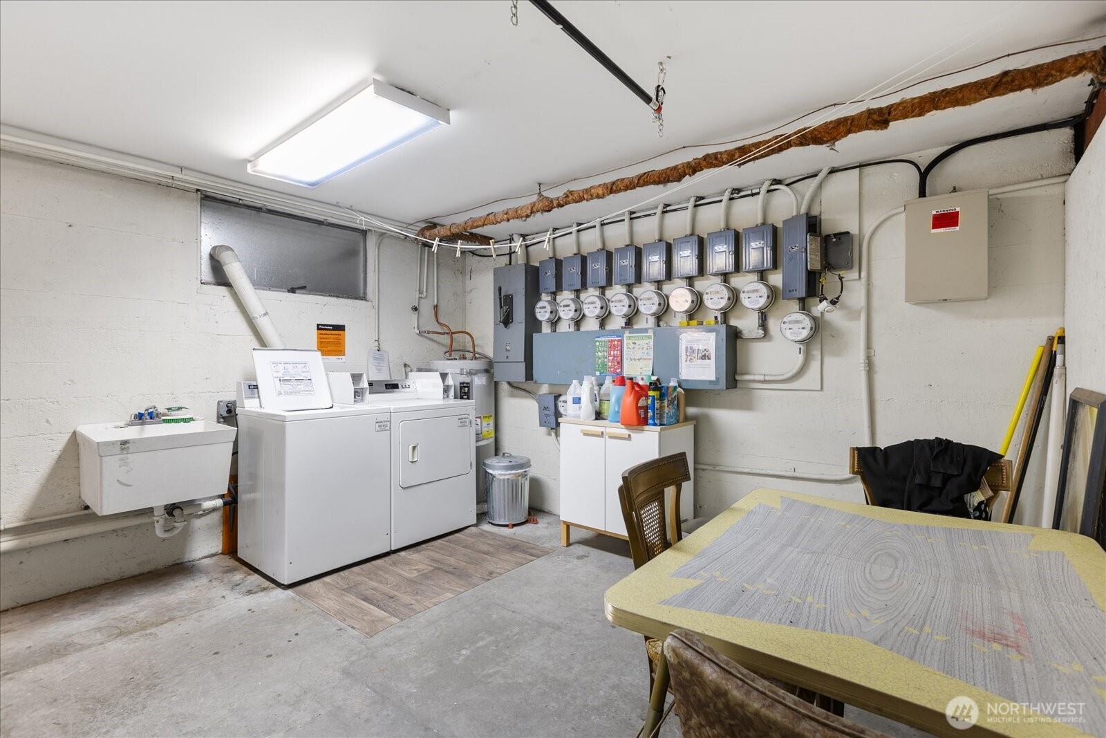 4912 Evanston Avenue N