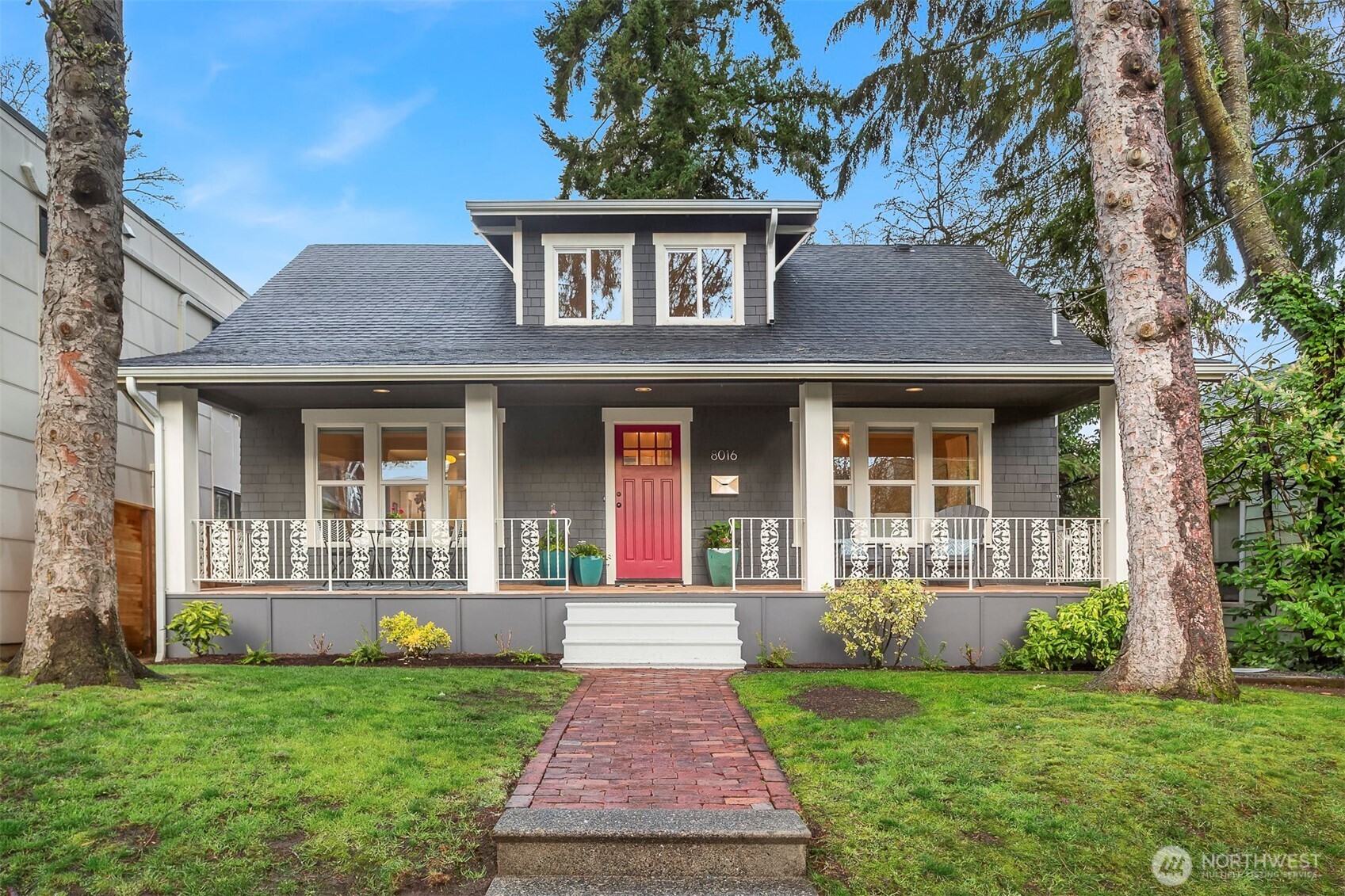 8016 17th Avenue NE