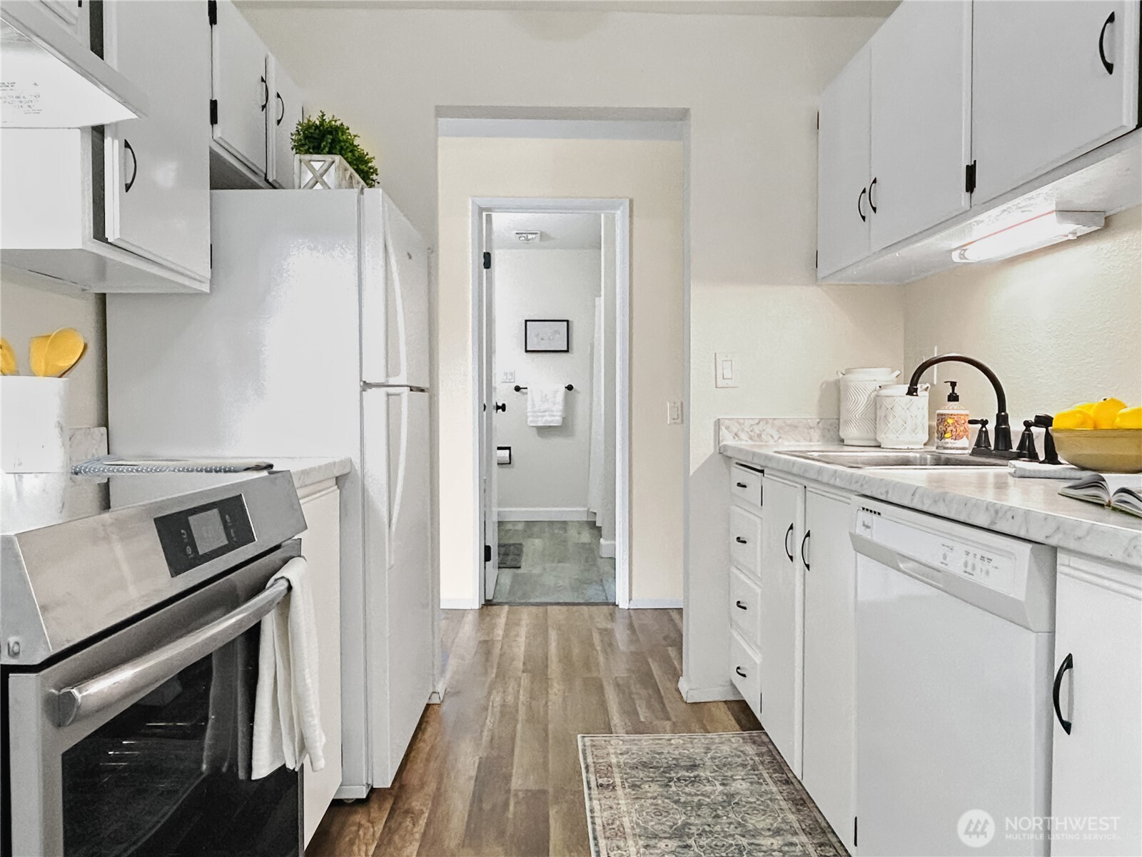 19411 56th Avenue W Unit: 220