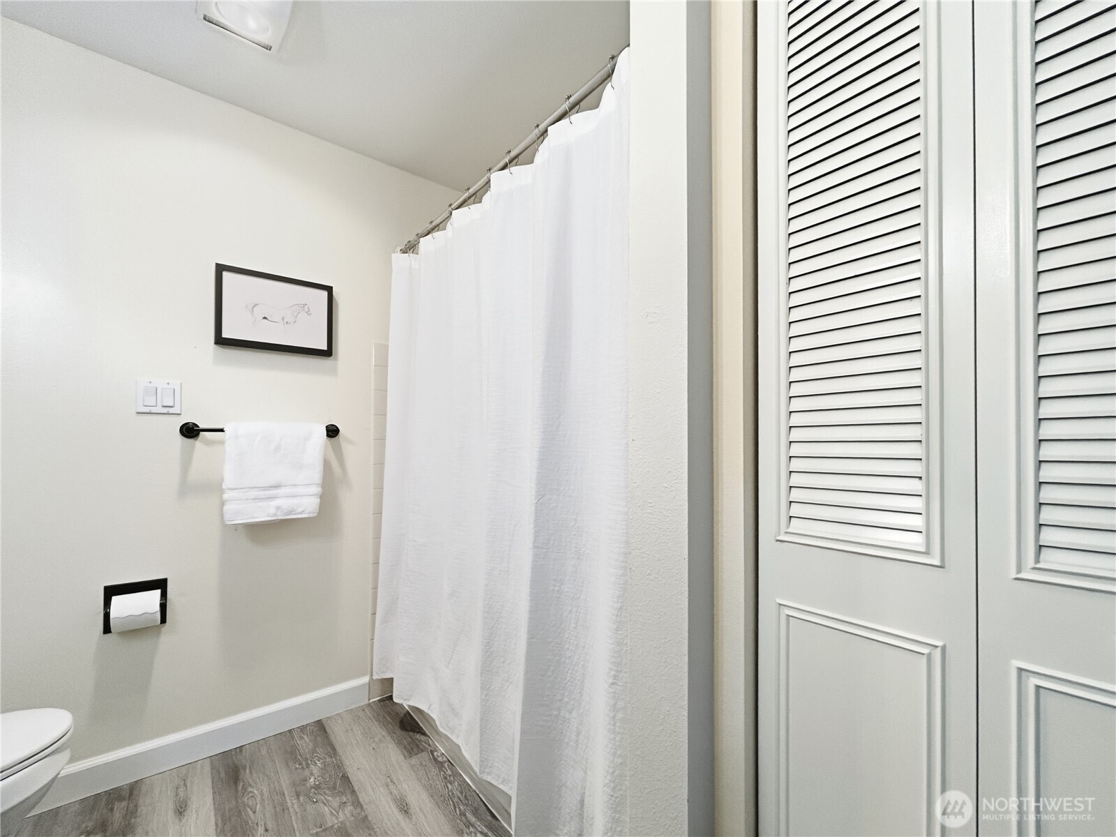 19411 56th Avenue W Unit: 220