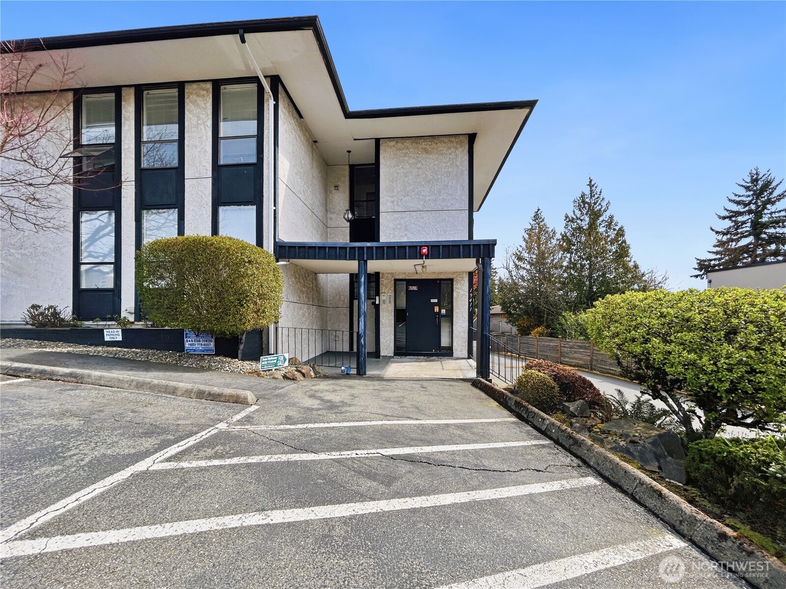 19411 56th Avenue W Unit: 220