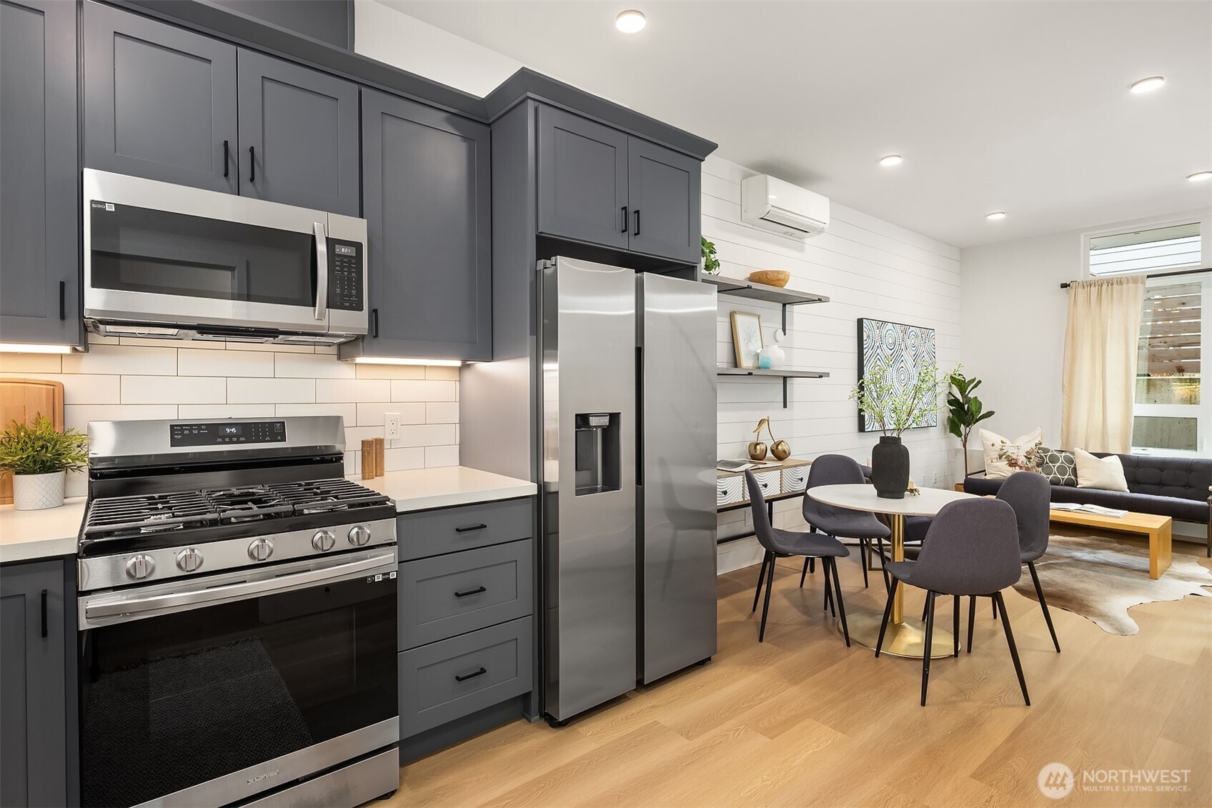 6037 42nd Avenue SW Unit: B