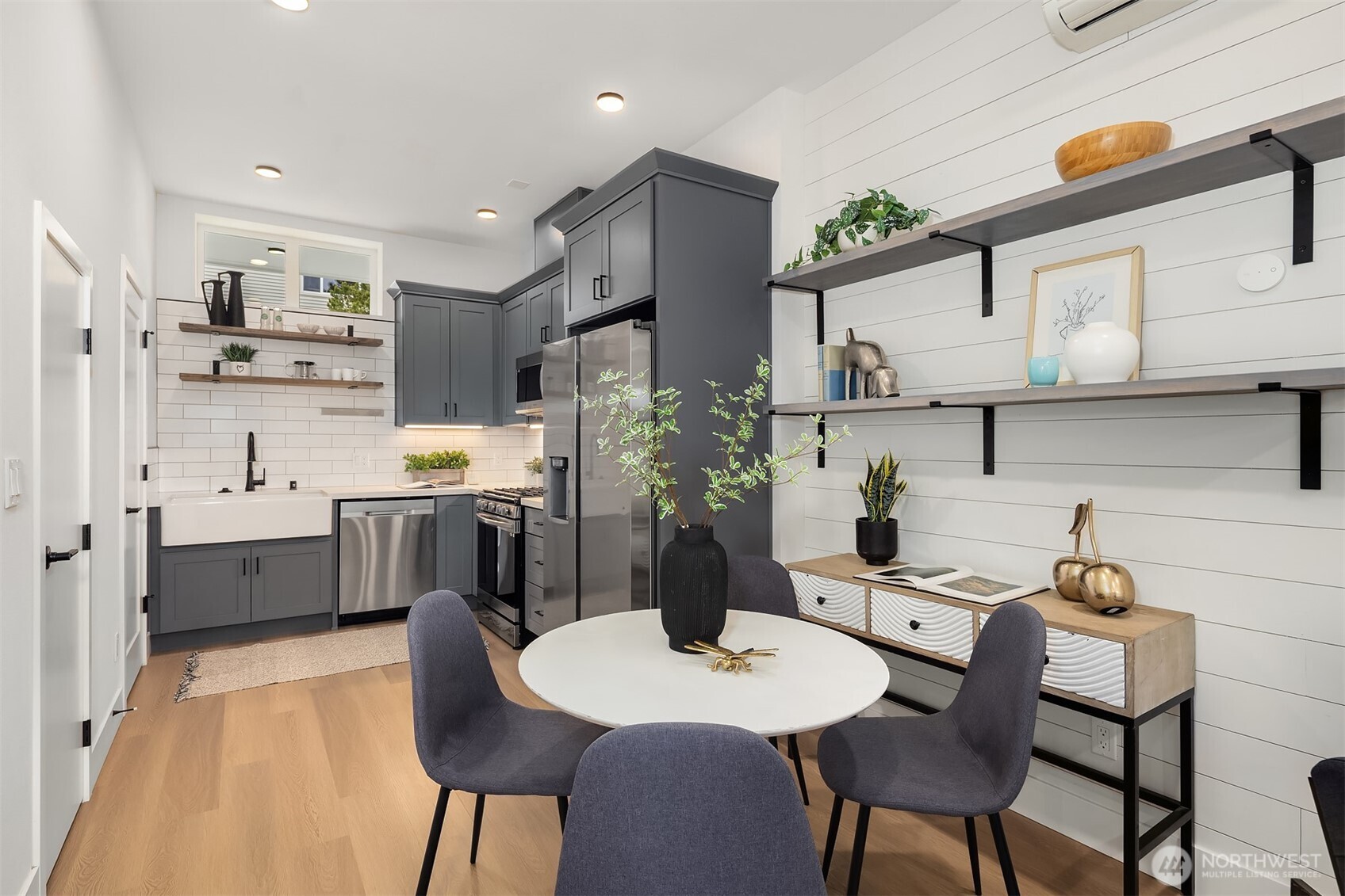 6037 42nd Avenue SW Unit: B