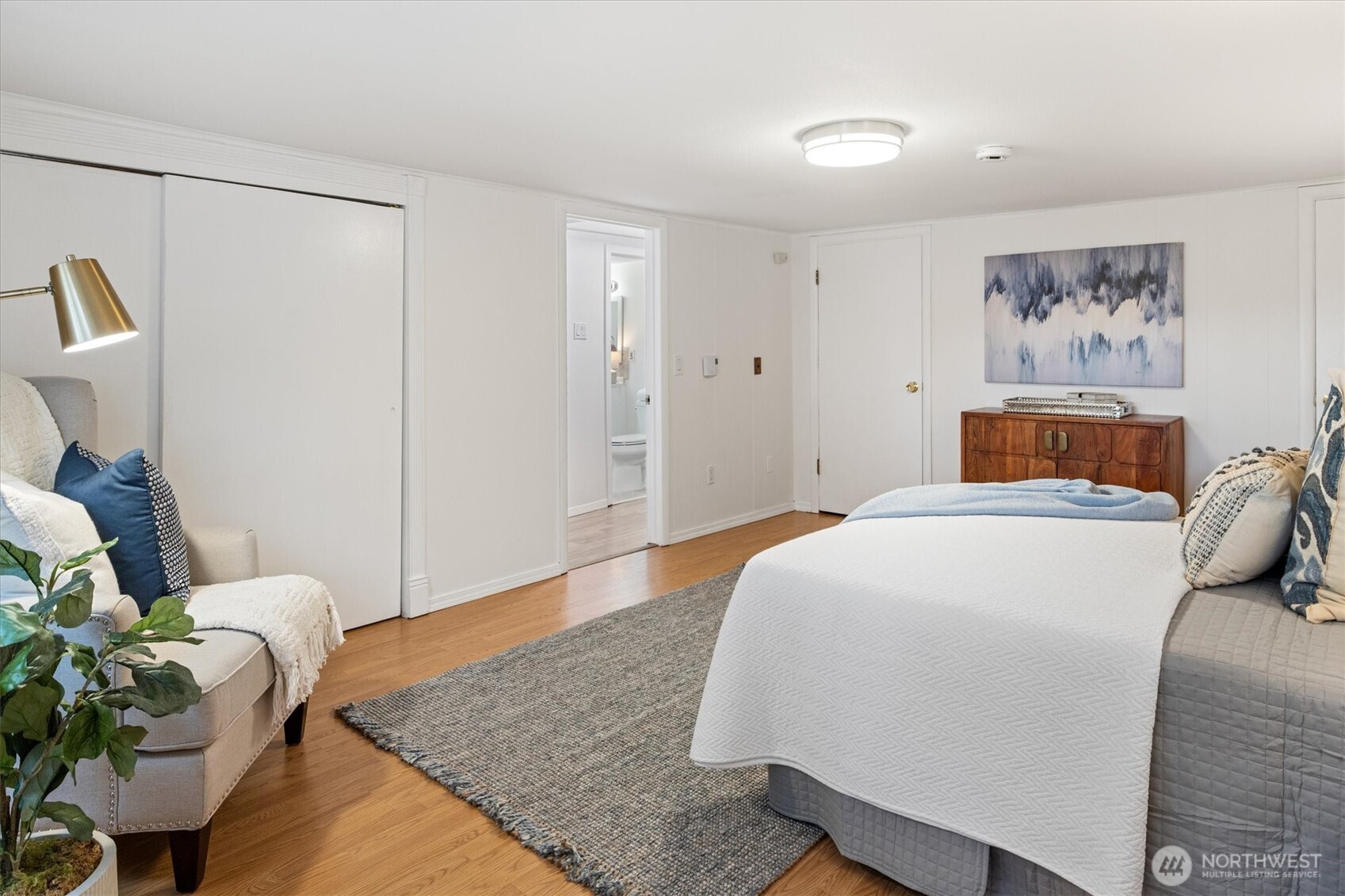 10044 12th Avenue NW