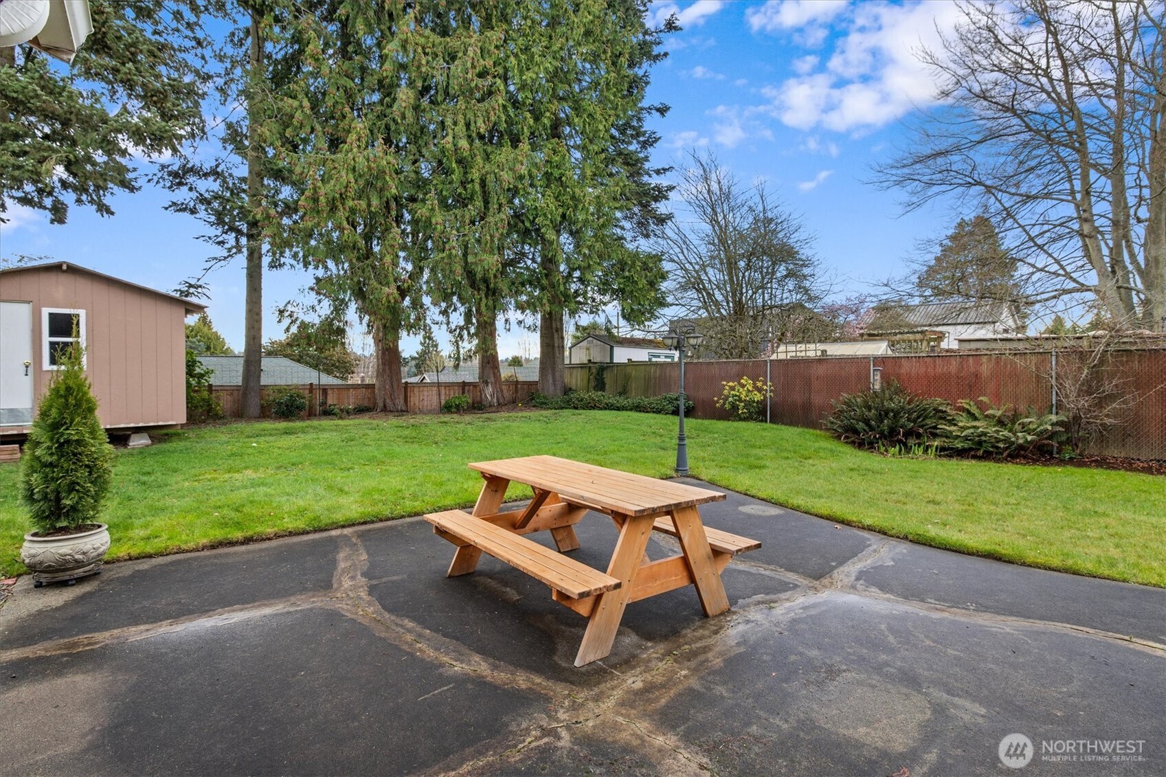 10044 12th Avenue NW