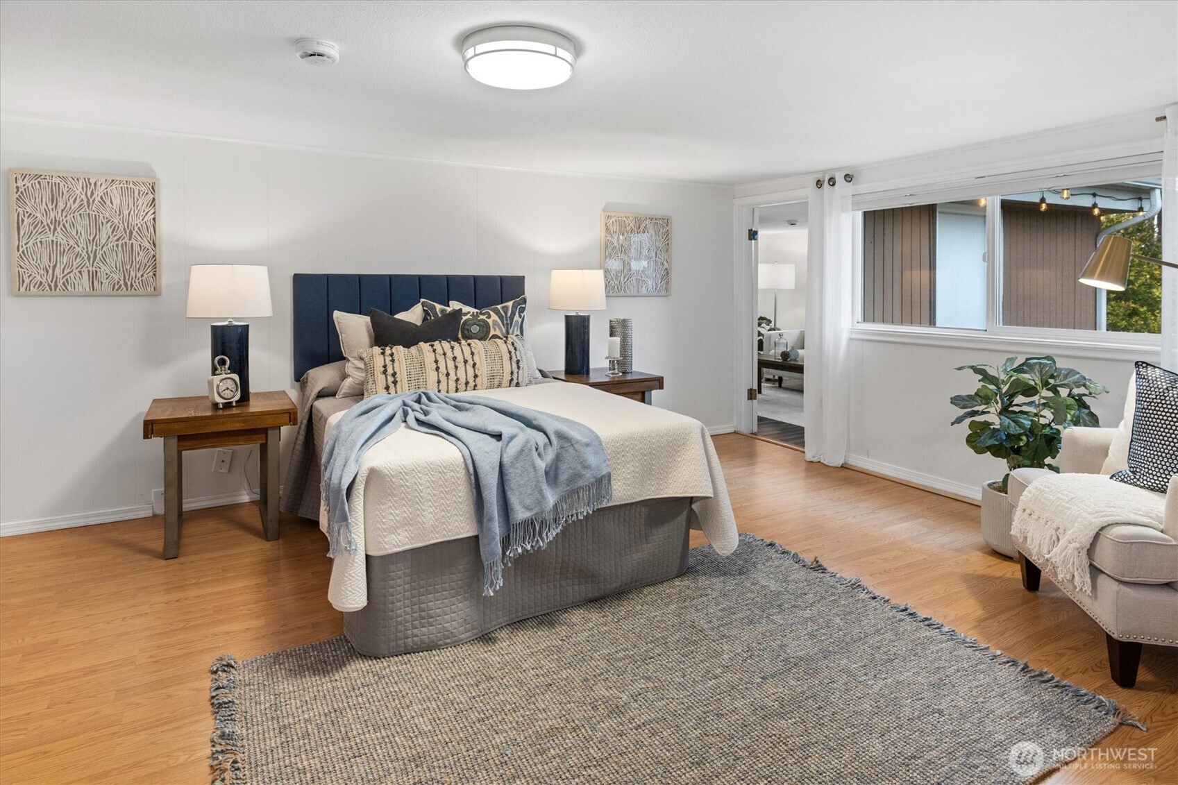 10044 12th Avenue NW