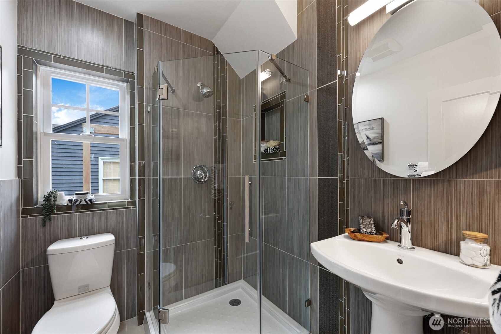 8401 Linden Avenue N