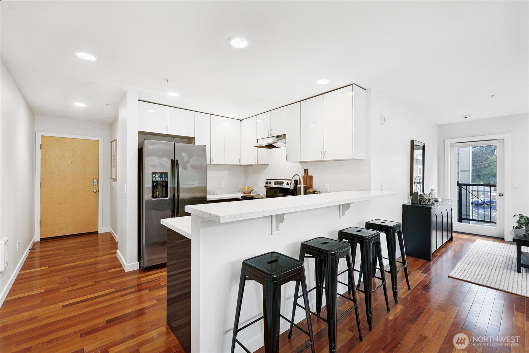 6219 NE 181st Street Unit: 301