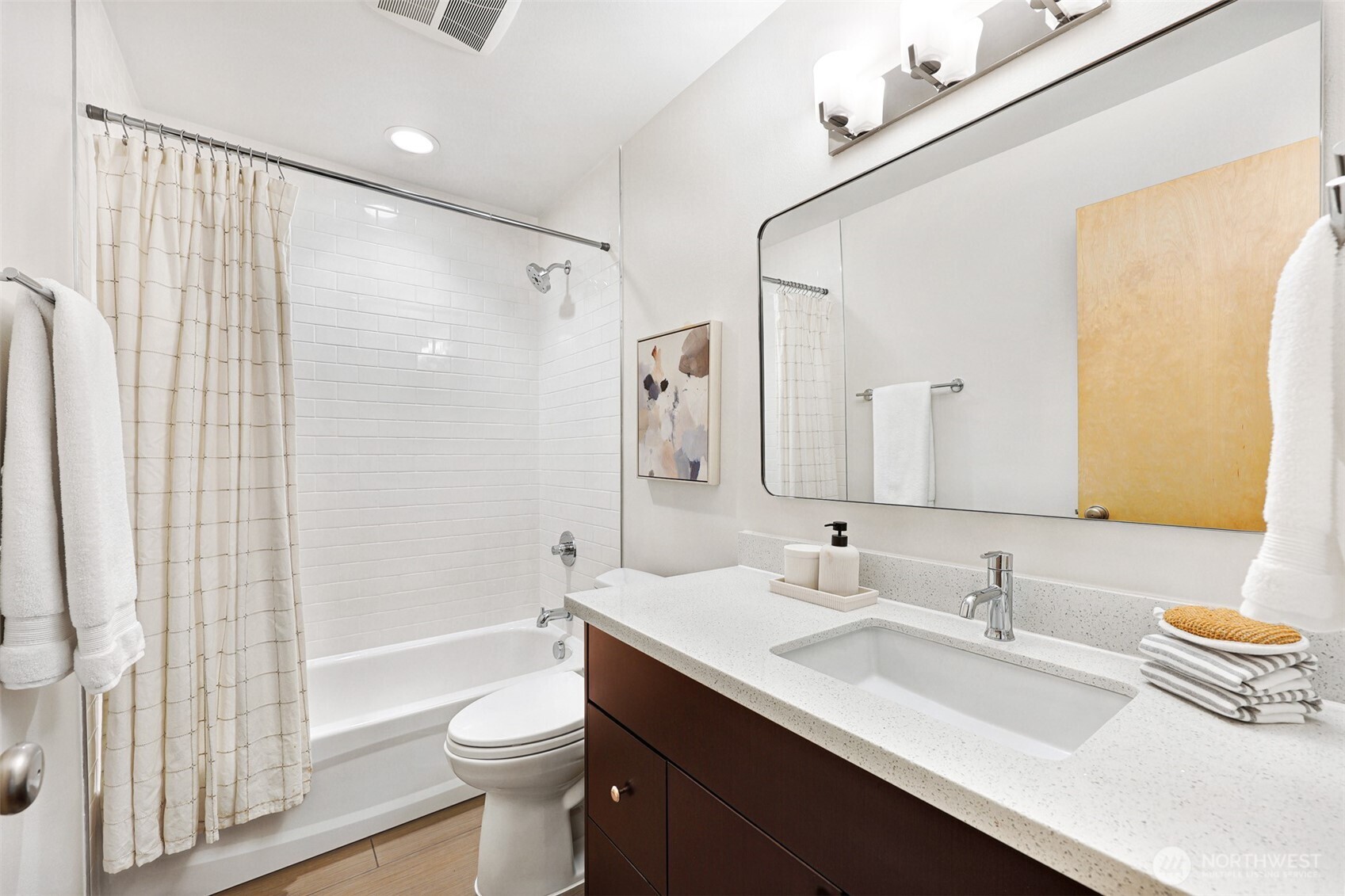6219 NE 181st Street Unit: 301