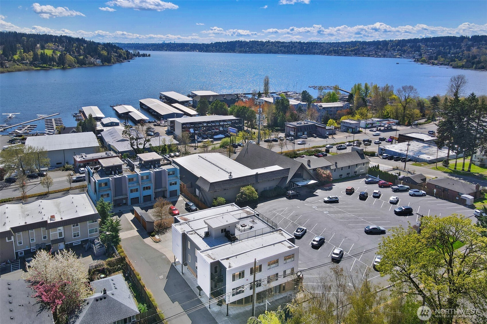 6219 NE 181st Street Unit: 301