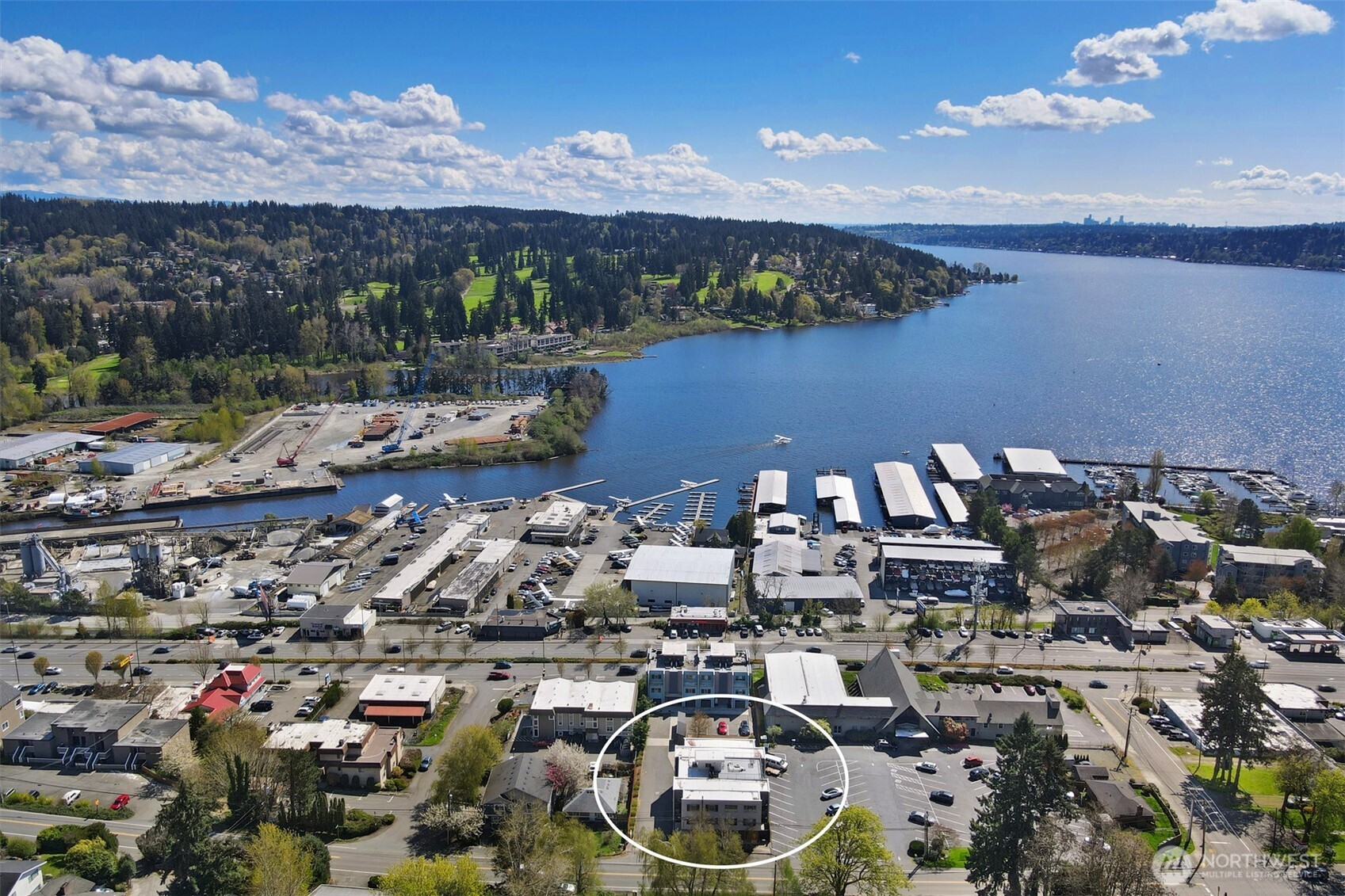 6219 NE 181st Street Unit: 301