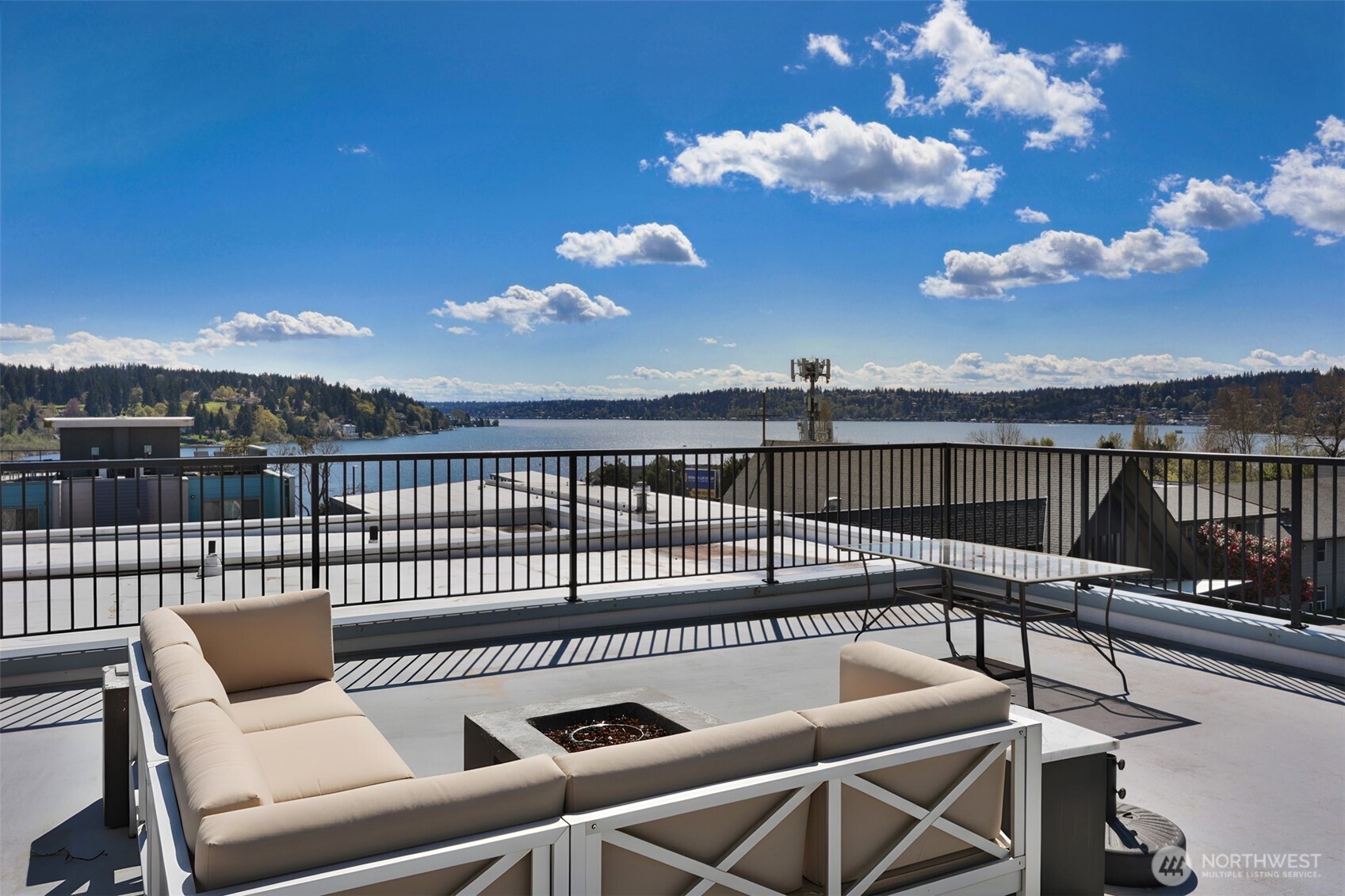 6219 NE 181st Street Unit: 301