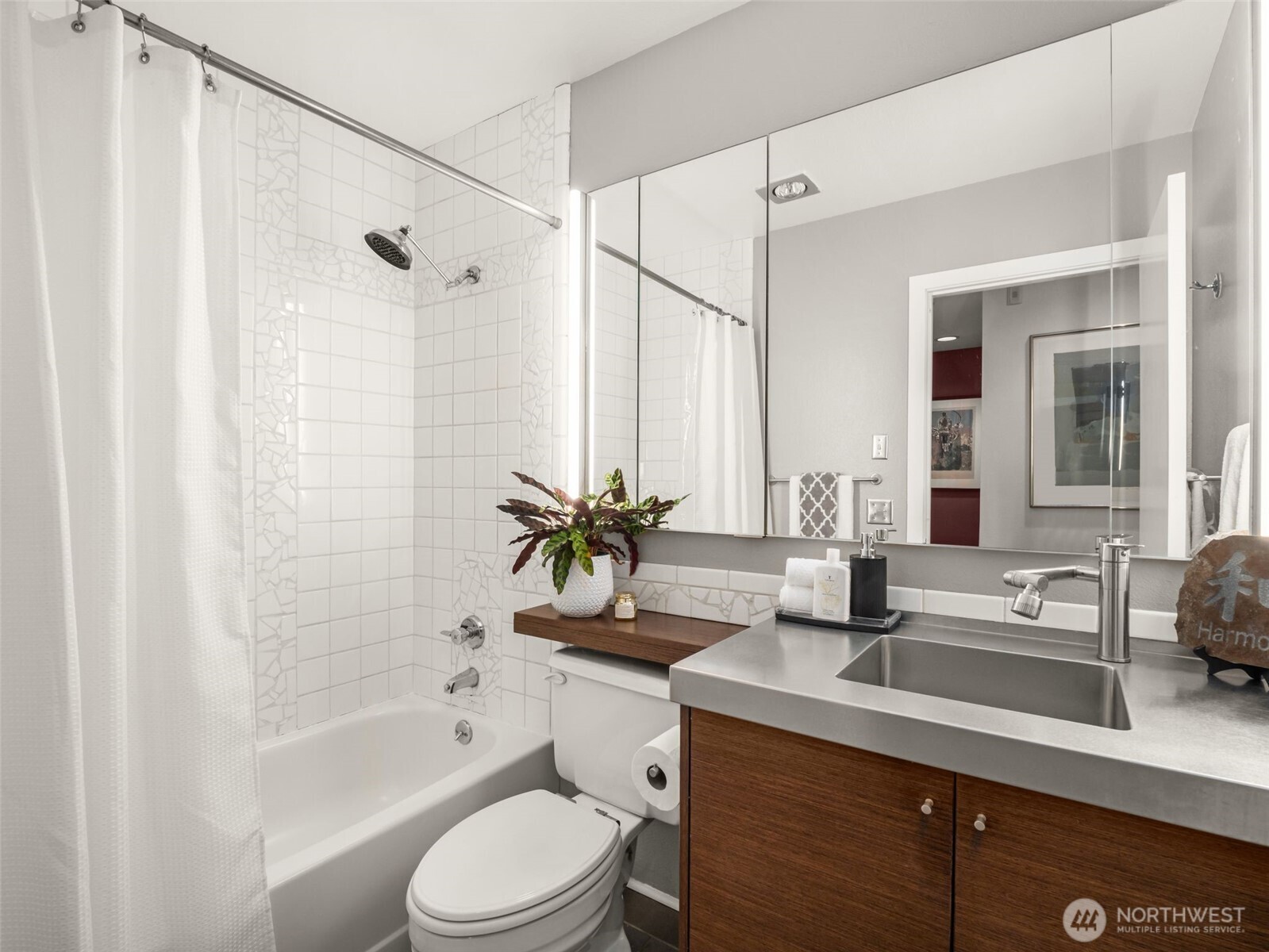 1401 5th Avenue W Unit: 104