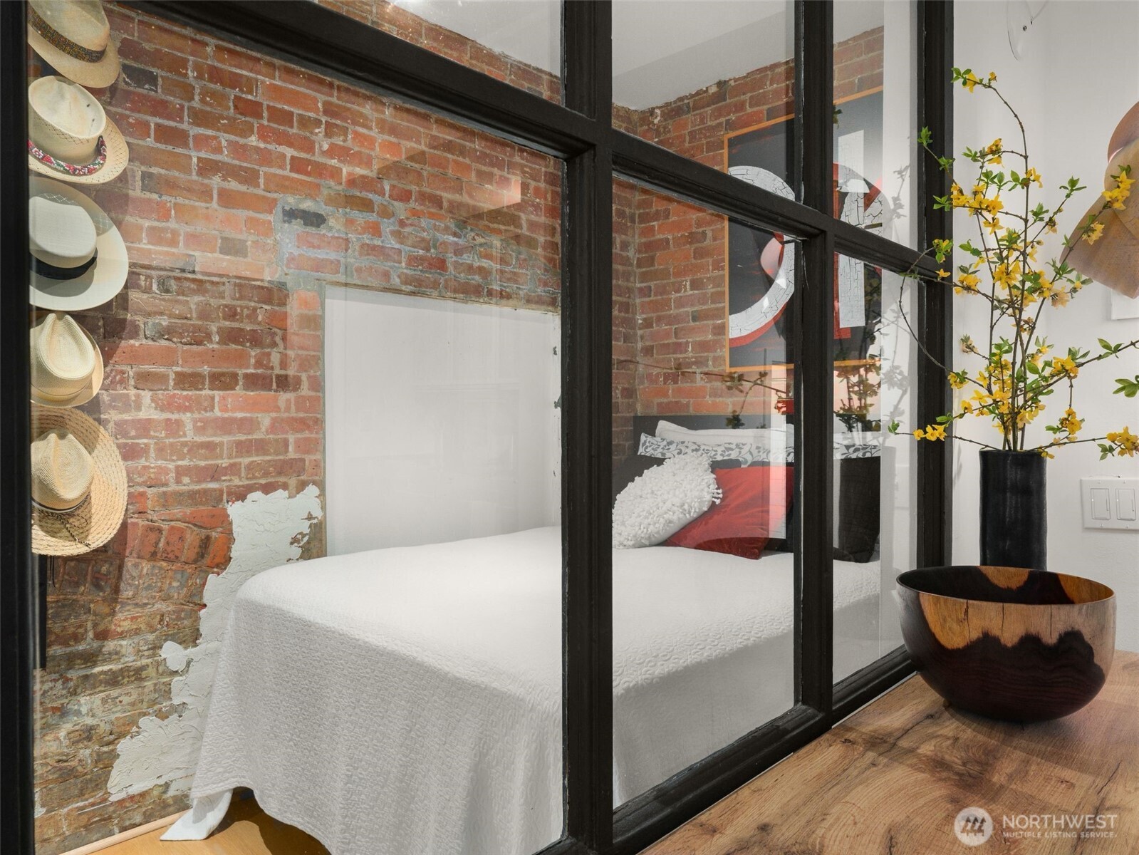 1401 5th Avenue W Unit: 104