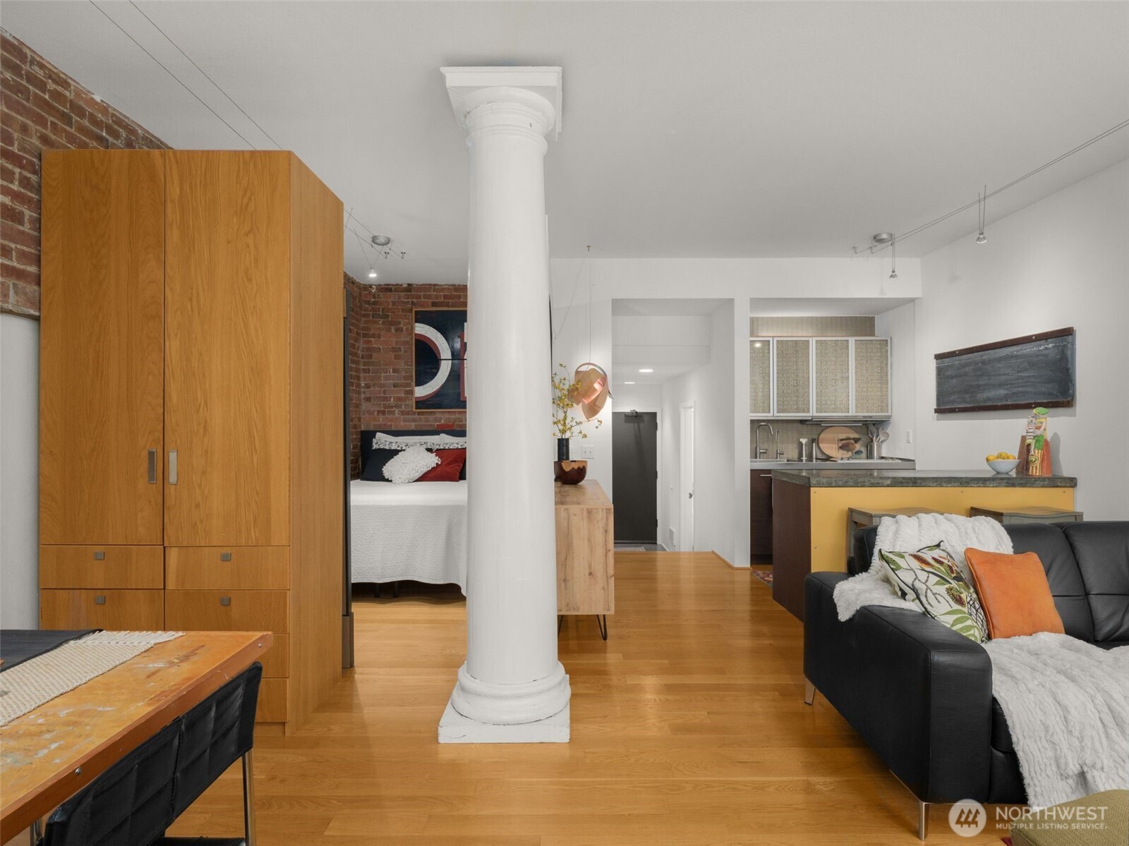 1401 5th Avenue W Unit: 104