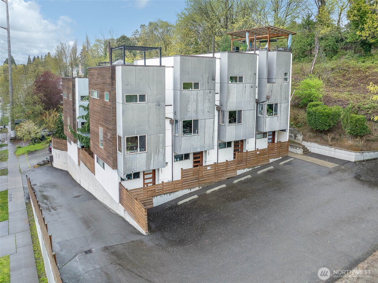 7752 Delridge Way SW