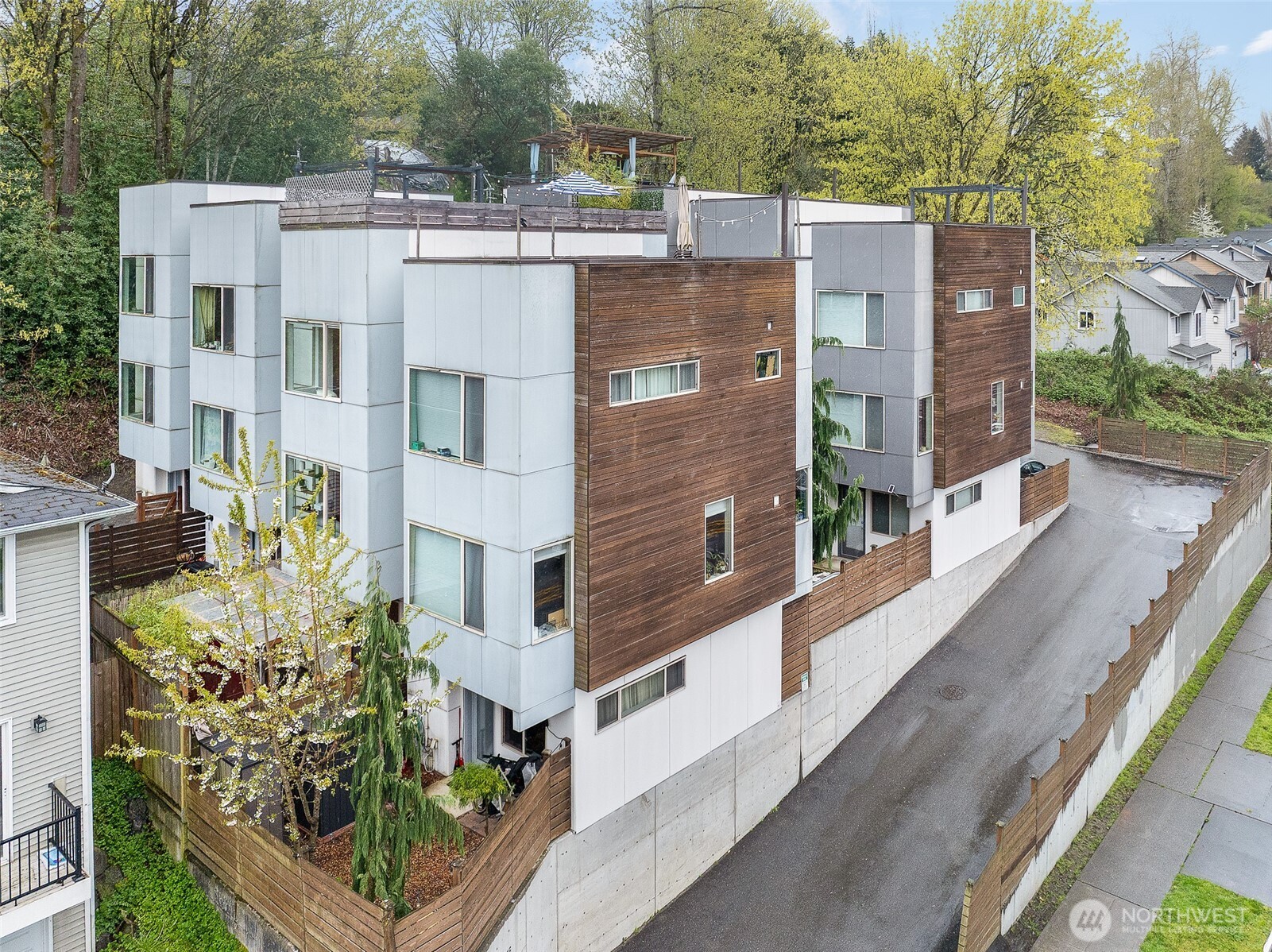 7752 Delridge Way SW