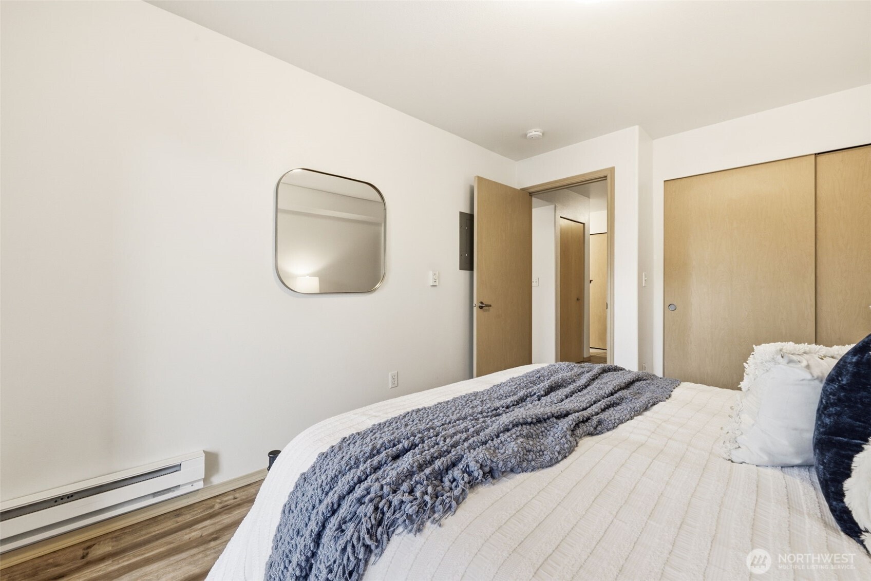 9057 Greenwood Avenue N Unit: 102