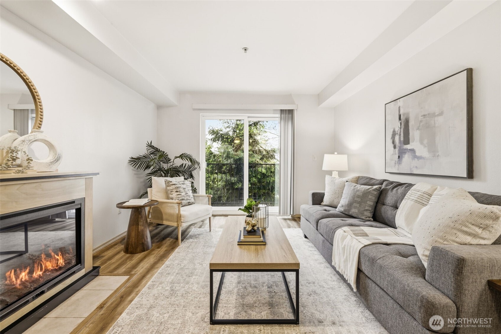 9057 Greenwood Avenue N Unit: 102