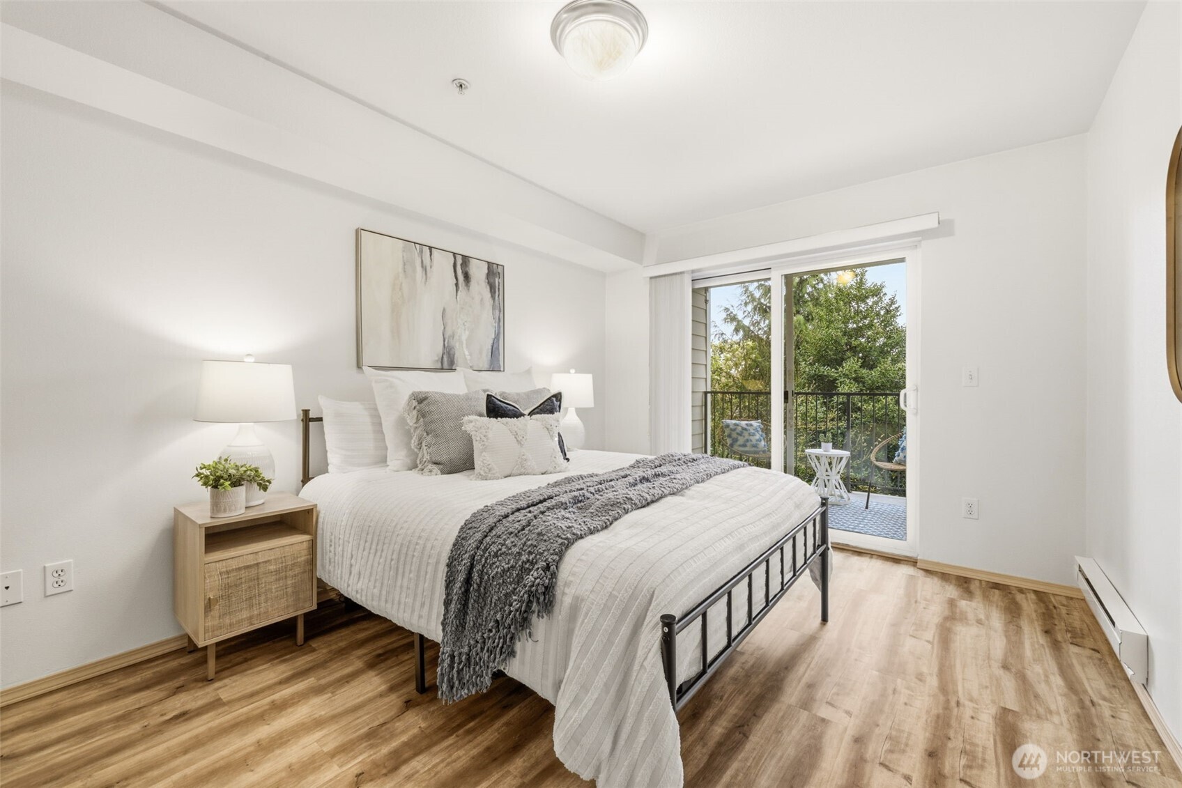 9057 Greenwood Avenue N Unit: 102