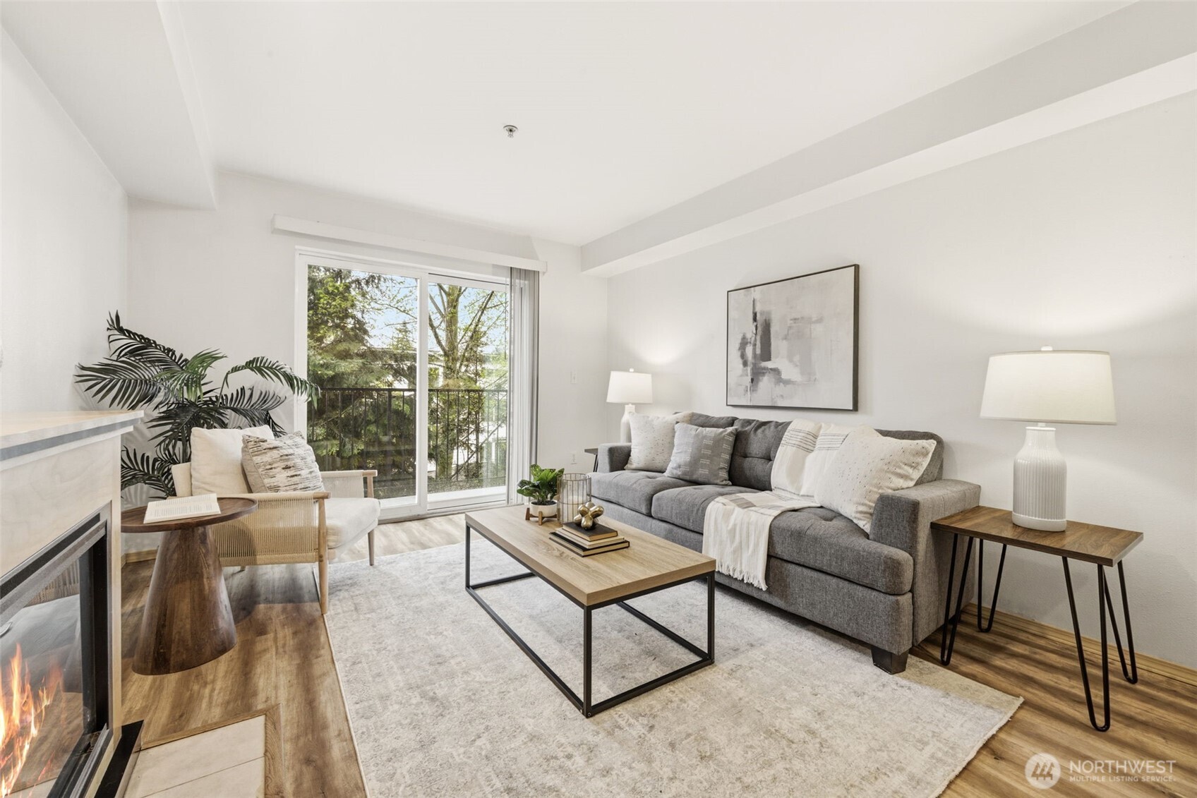 9057 Greenwood Avenue N Unit: 102