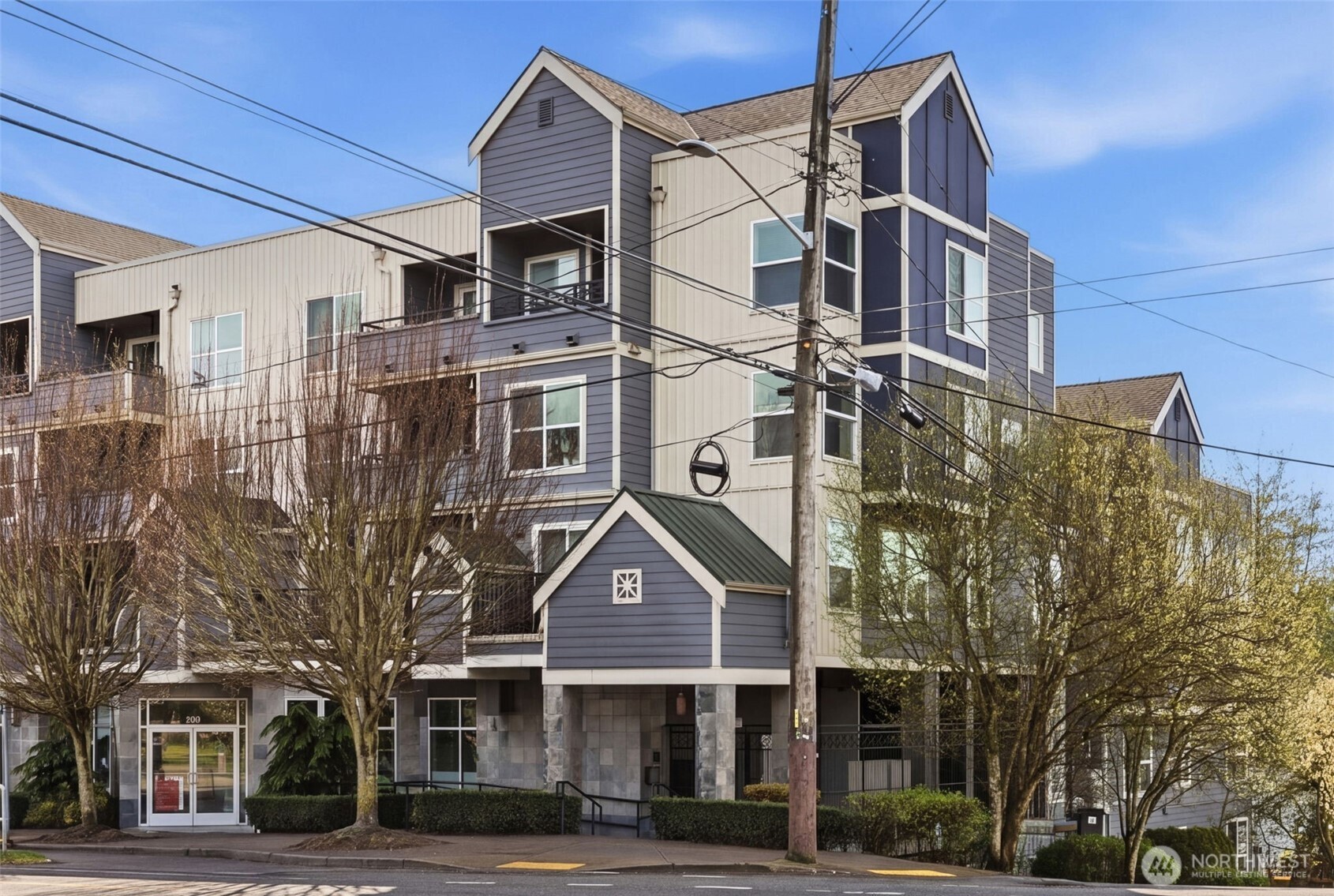 9057 Greenwood Avenue N Unit: 102