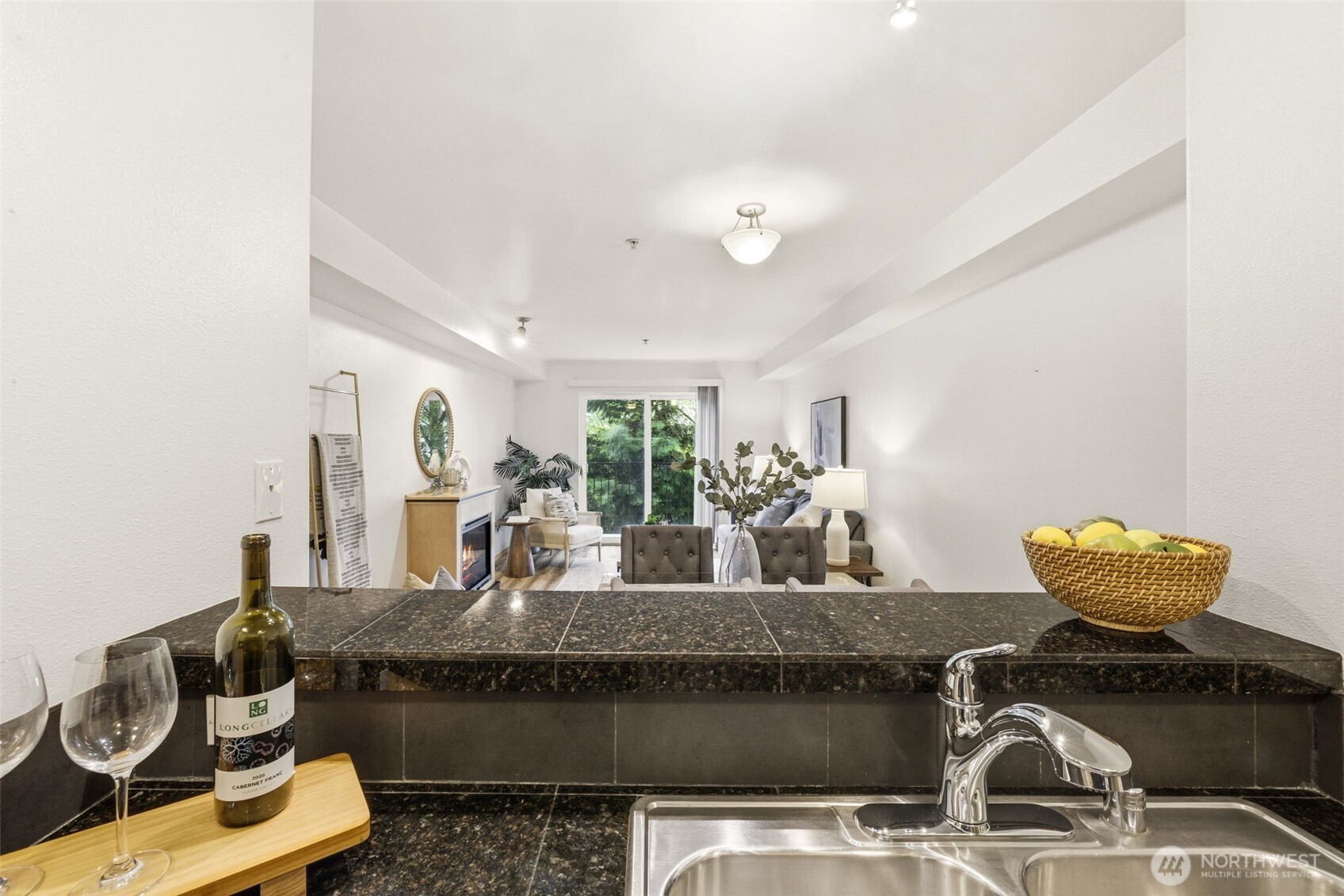 9057 Greenwood Avenue N Unit: 102