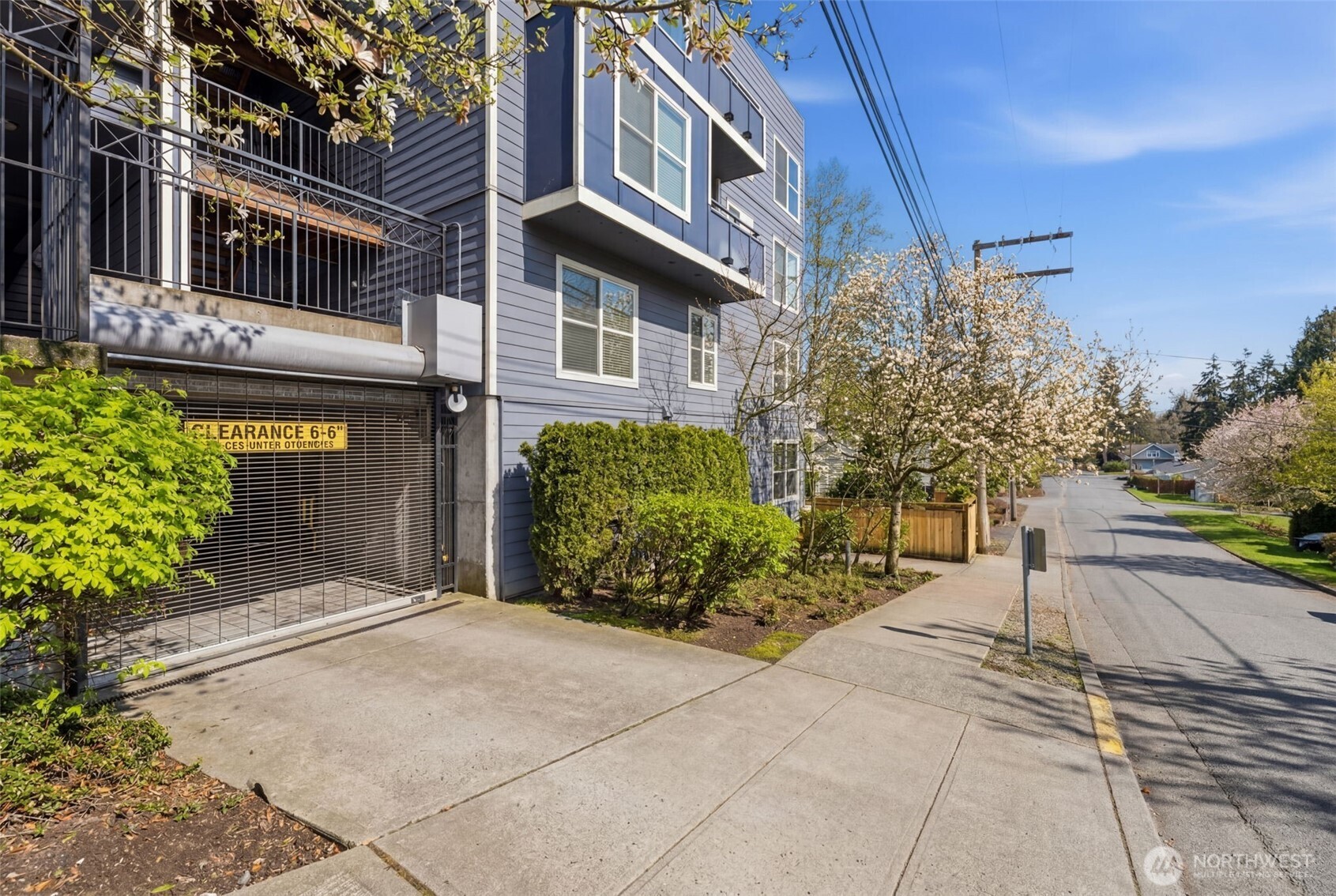 9057 Greenwood Avenue N Unit: 102