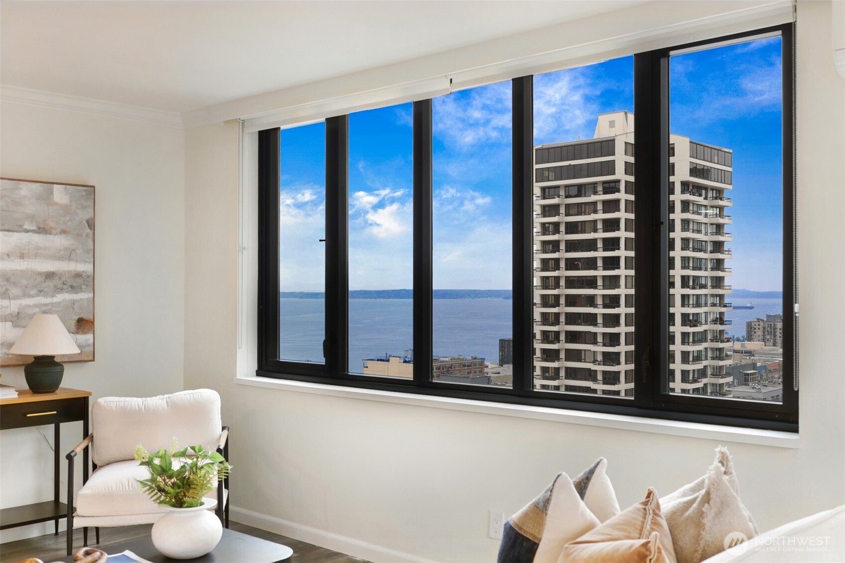 2100 3rd Avenue Unit: 1804