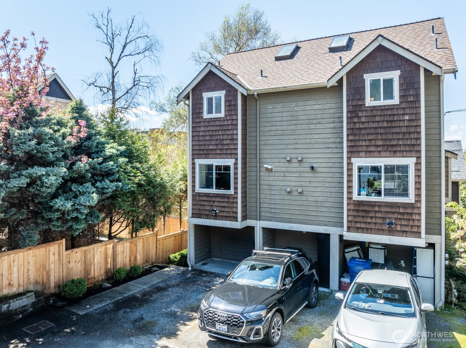 7114 California Avenue SW Unit: F