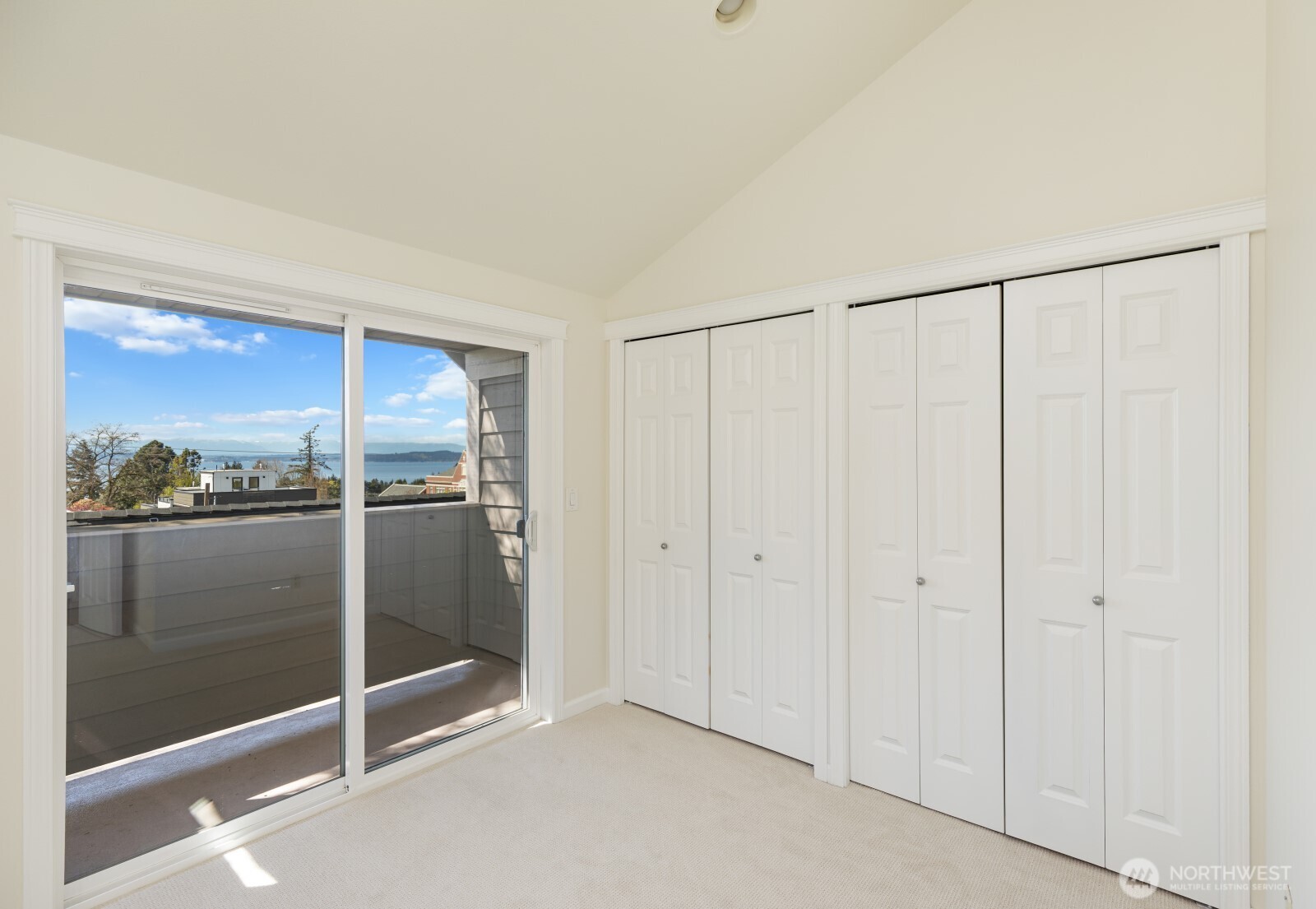 7114 California Avenue SW Unit: F