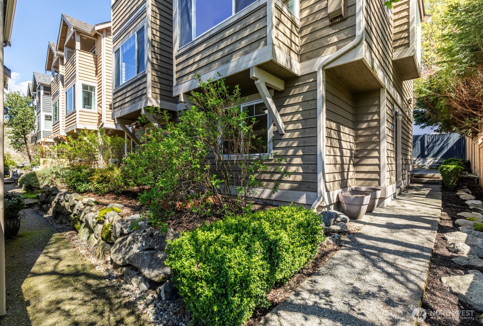 7114 California Avenue SW Unit: F