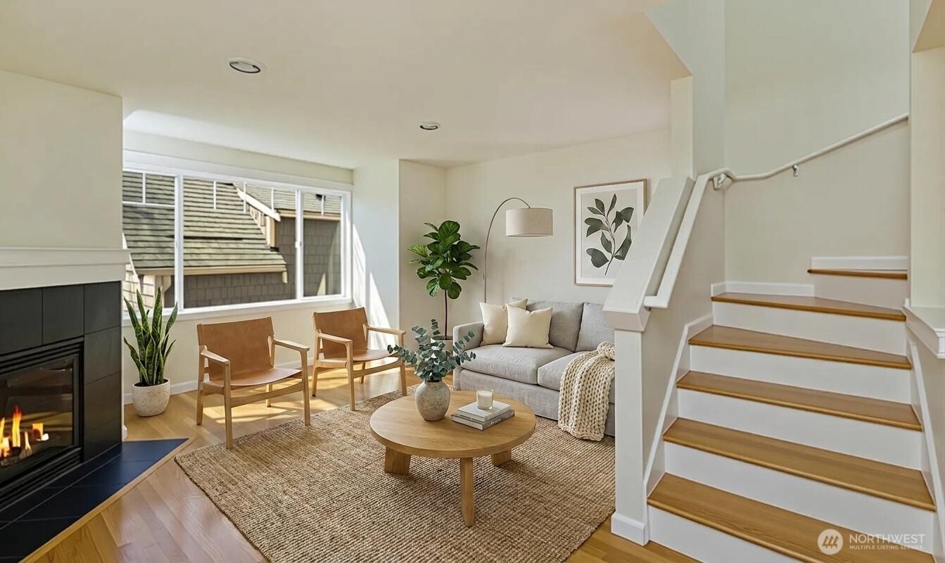 7114 California Avenue SW Unit: F