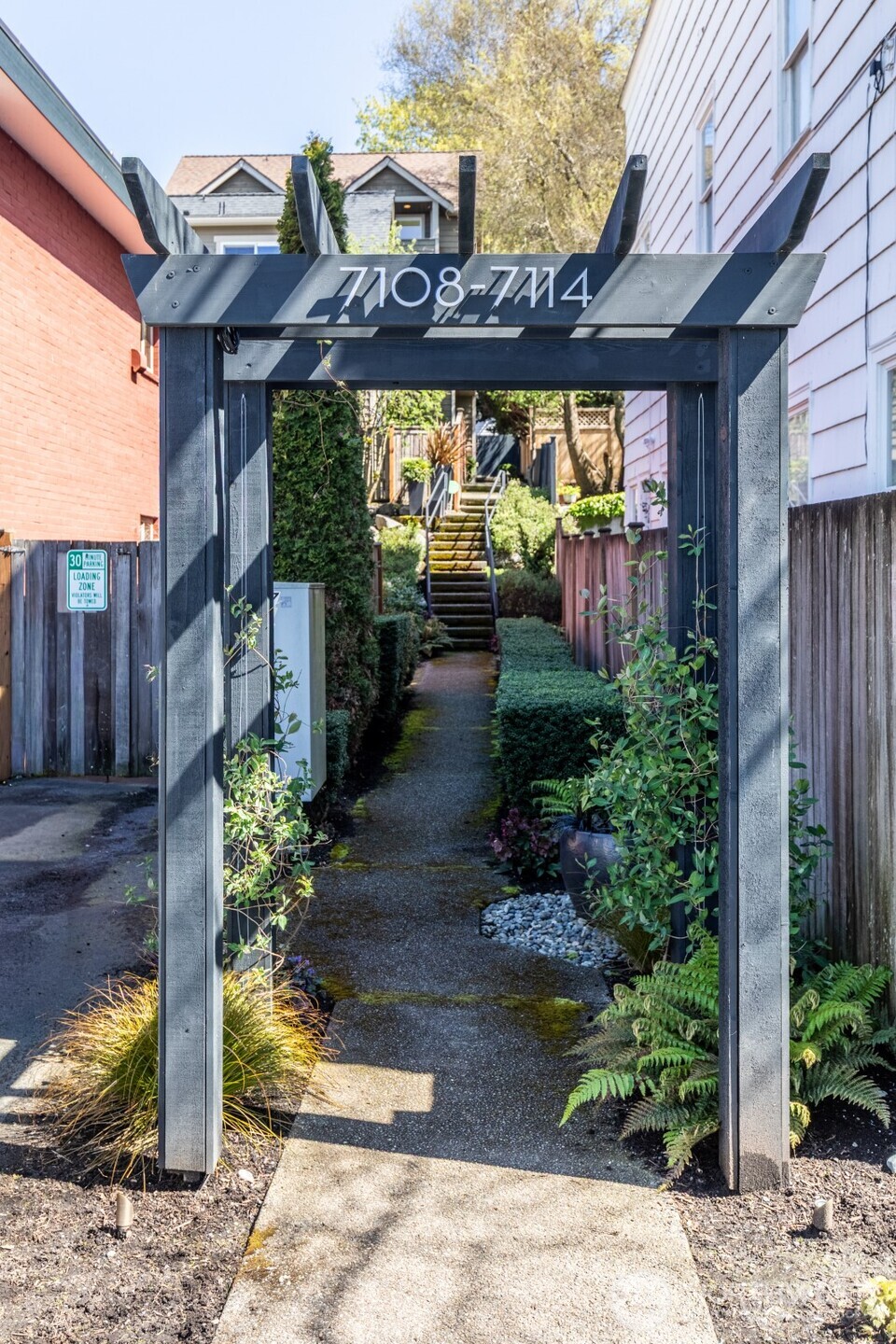 7114 California Avenue SW Unit: F