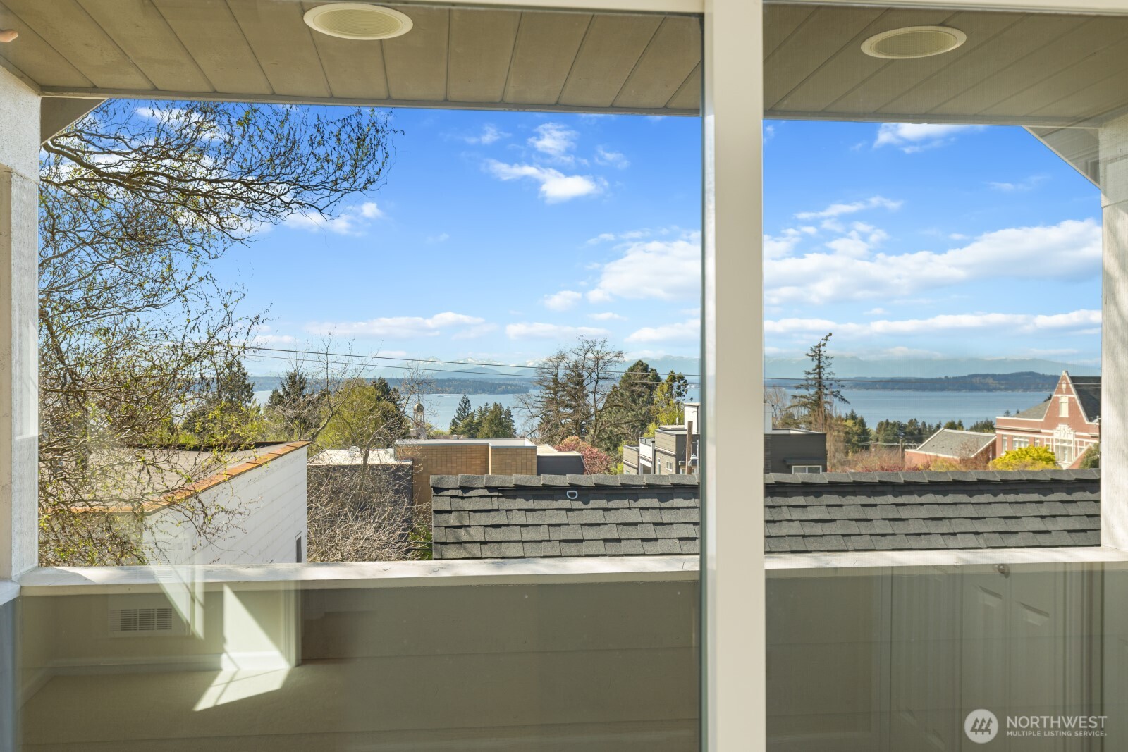 7114 California Avenue SW Unit: F