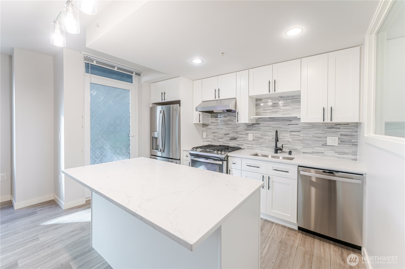 76 Cedar Street Unit: 303