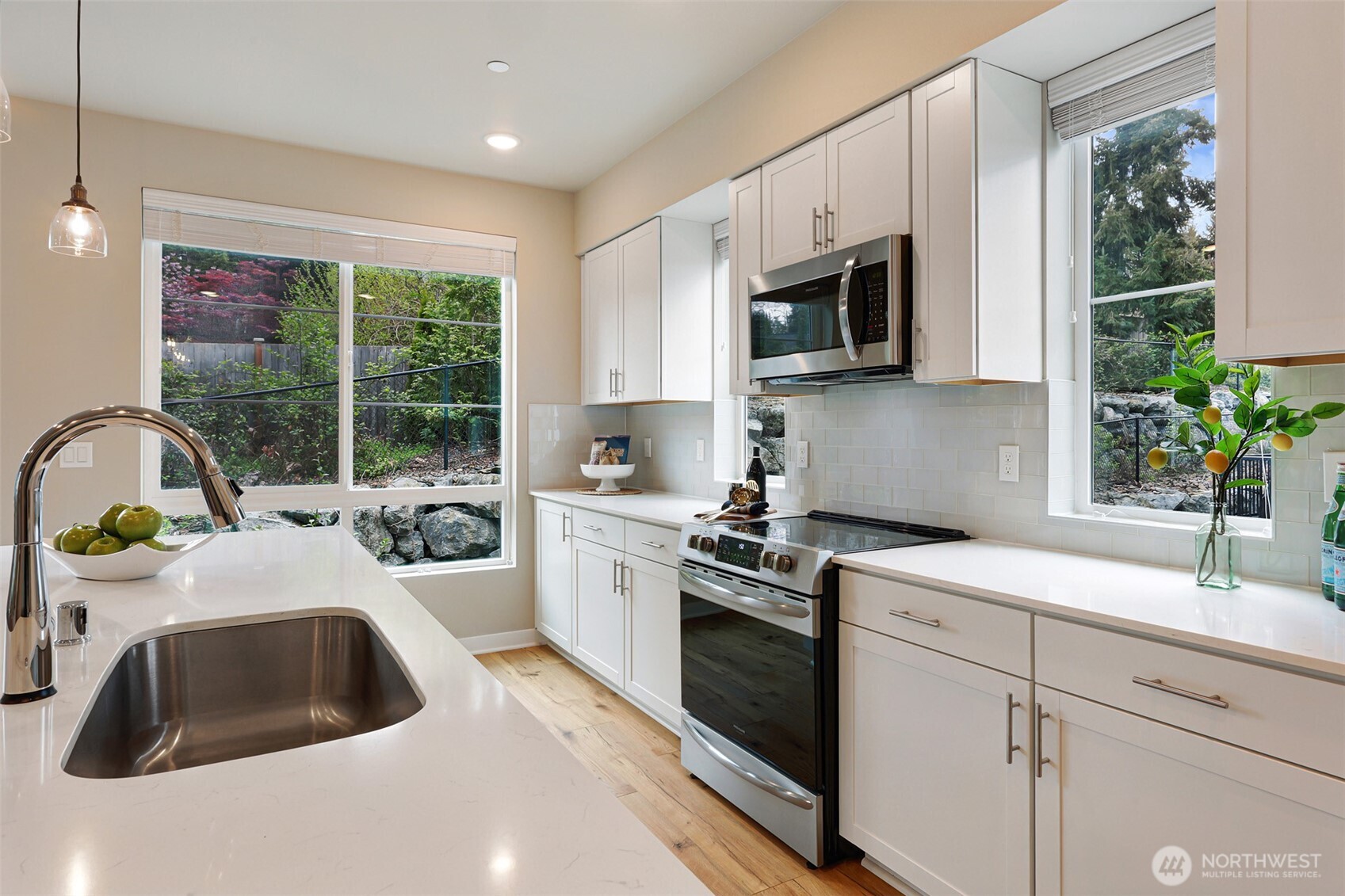 6633 NE 188th Court Unit: 6