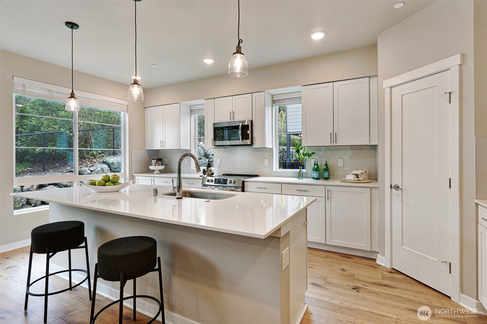 6633 NE 188th Court Unit: 6