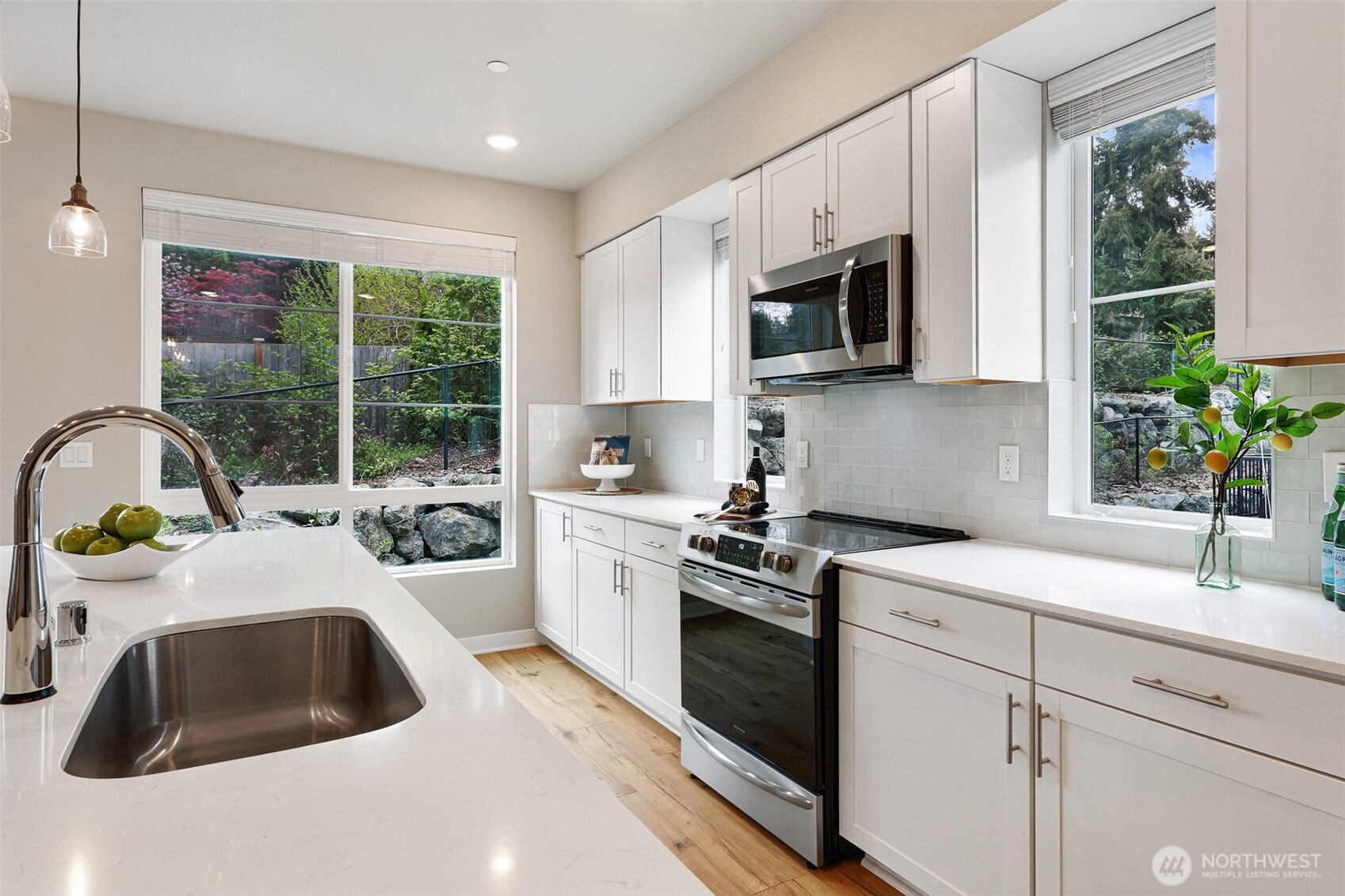 6633 NE 188th Court Unit: 6
