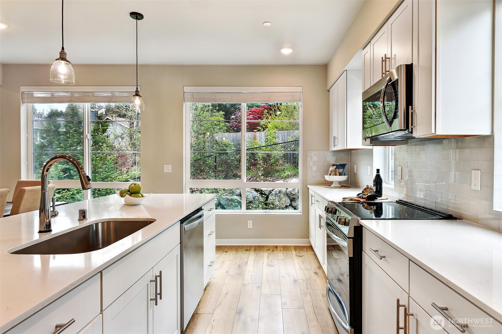 6633 NE 188th Court Unit: 6